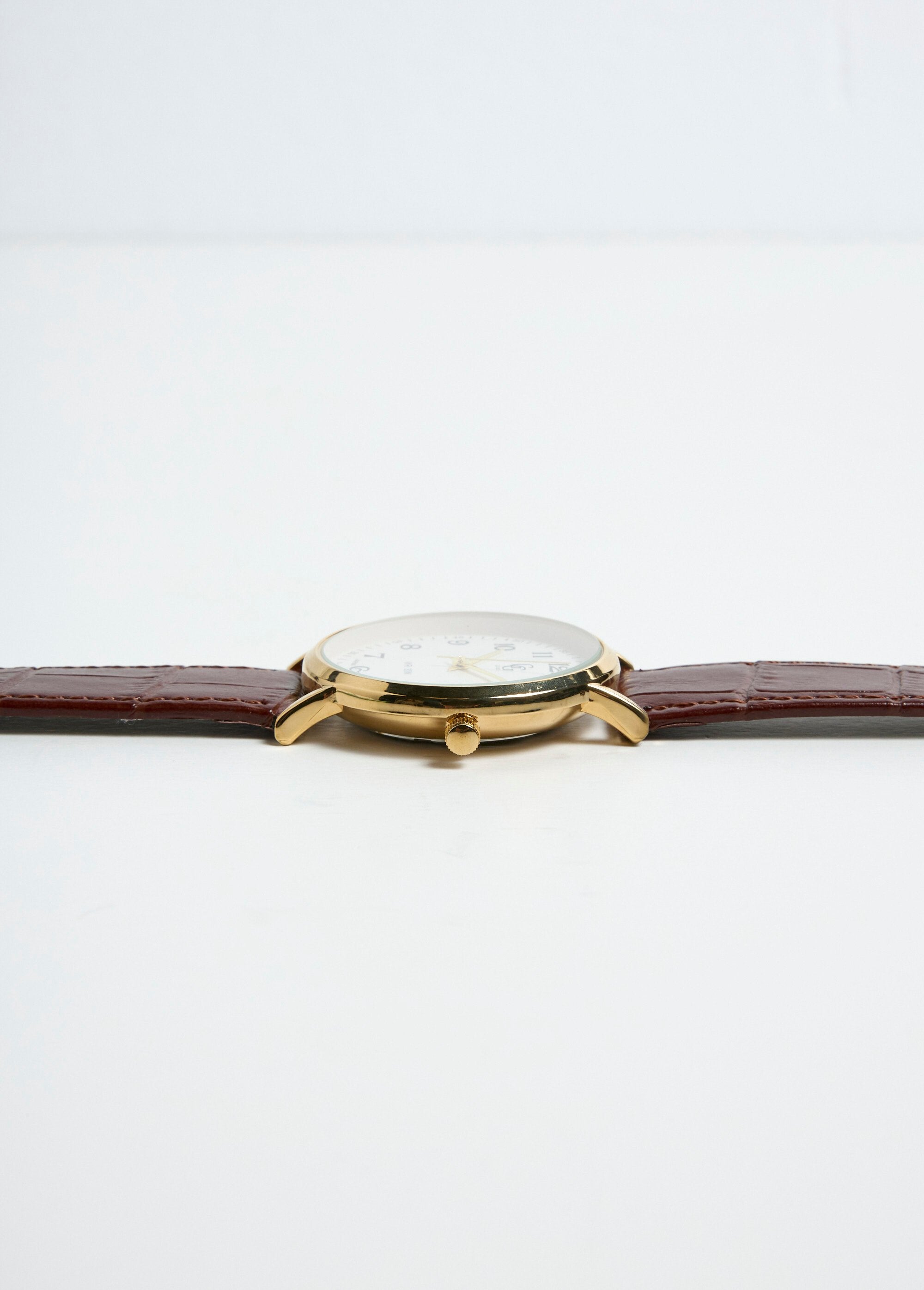 Round_stainless_steel_and_crocodile-style_leather_watch_Brown_DE3_slim