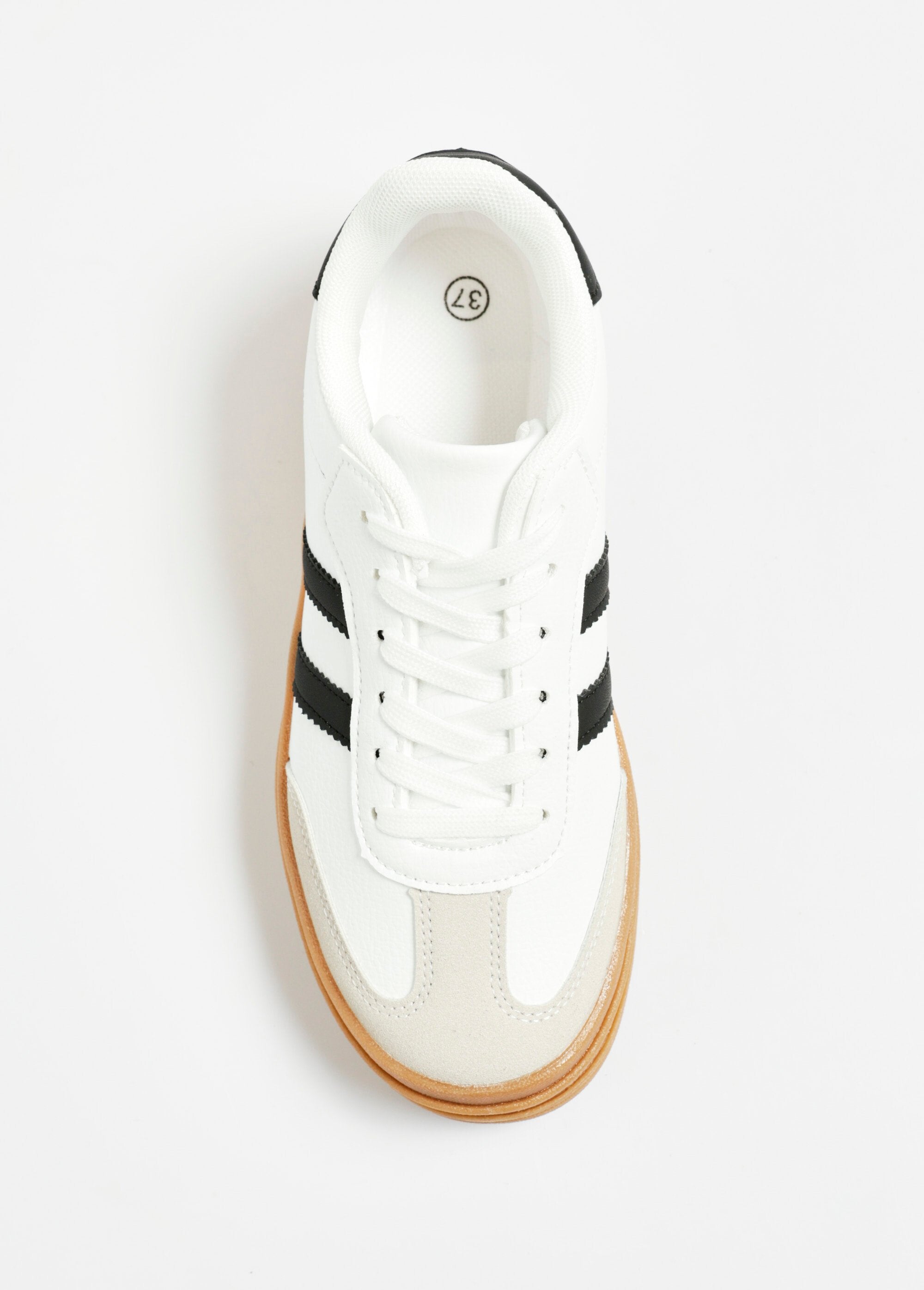 Two-tone_retro-style_suede_sneakers_White_OV1_slim