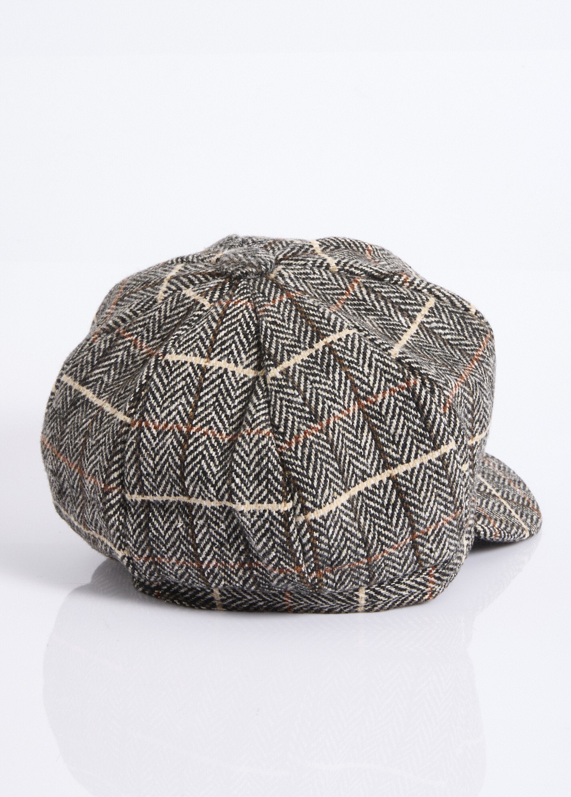 Herringbone_and_checkered_newsboy_cap_Gray_DO1_slim