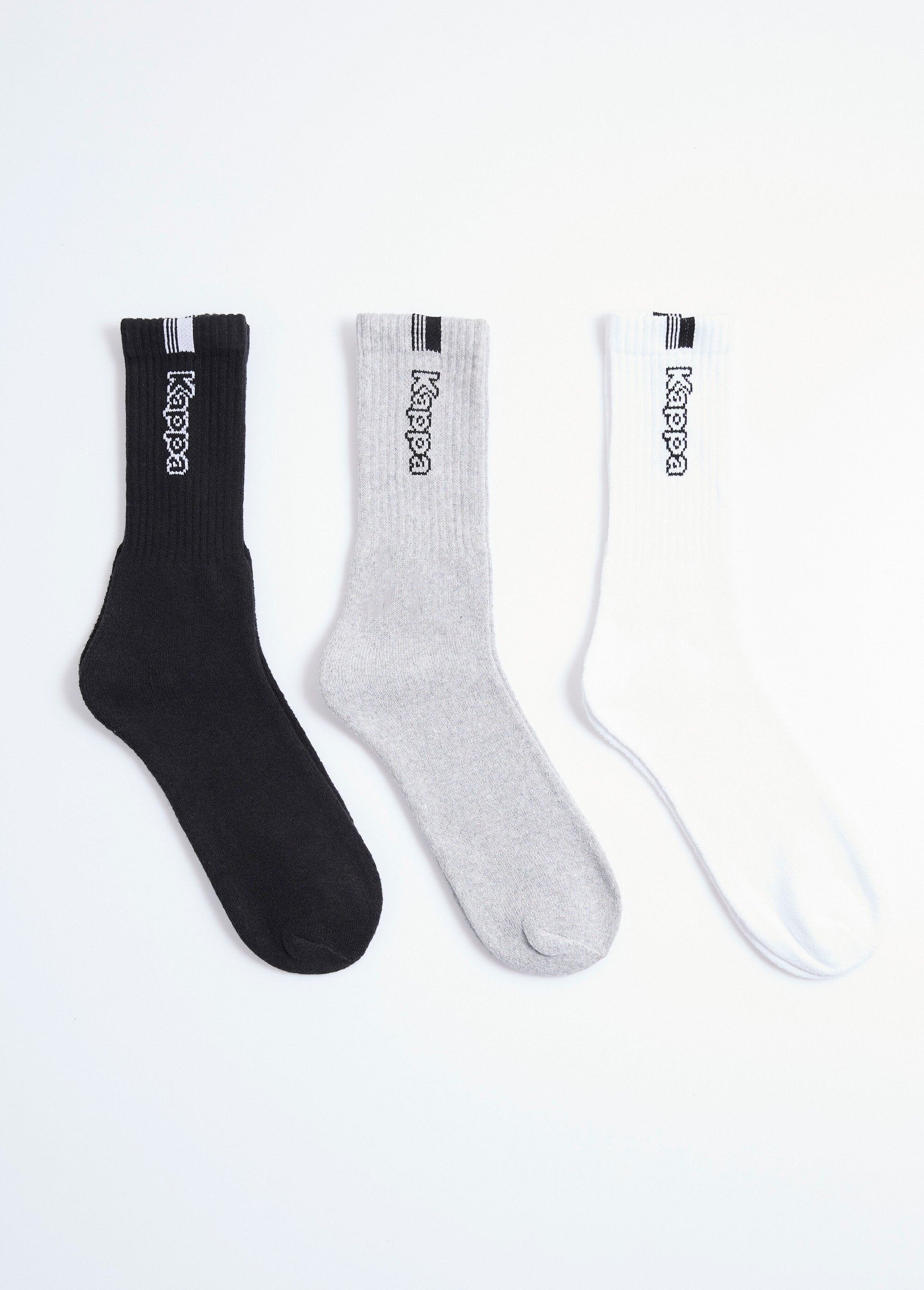 Assorted_ribbed_sports_socks_White_and_gray_and_black_DE1_slim