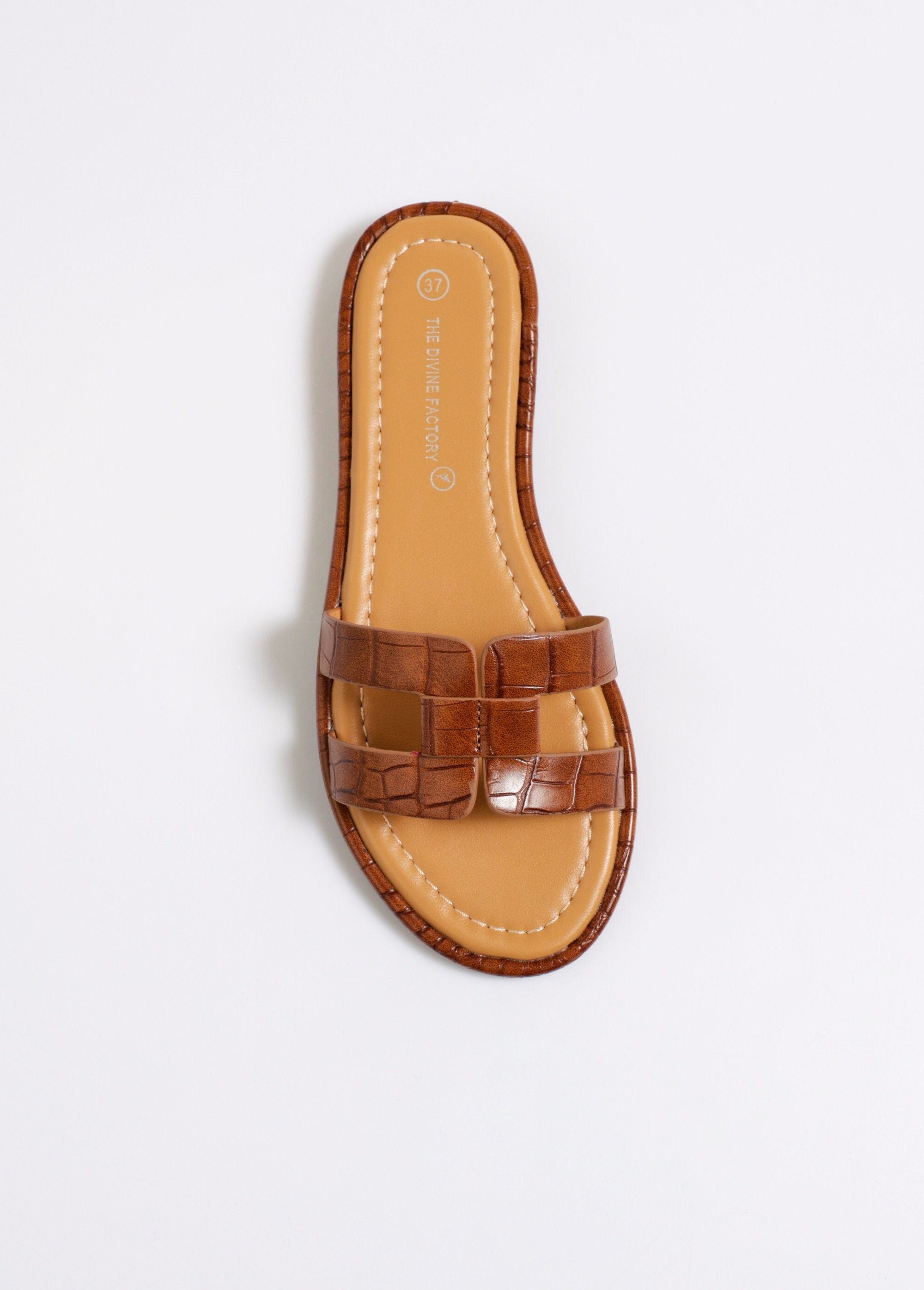 Chic_crocodile-style_flat_mules_camel_OV1_slim