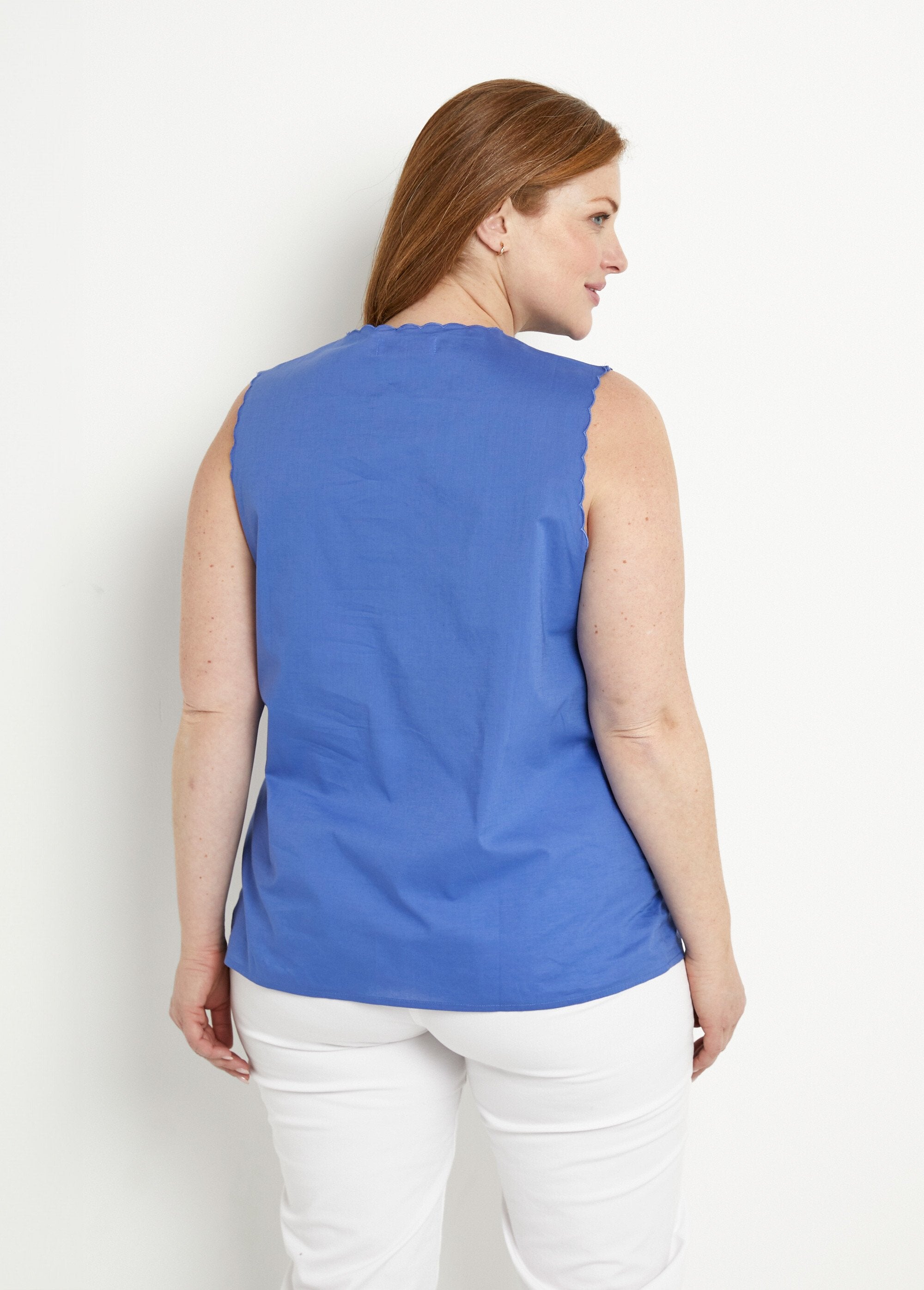 Plain_embroidered_cotton_tank_top_Blue_DO1_curvy