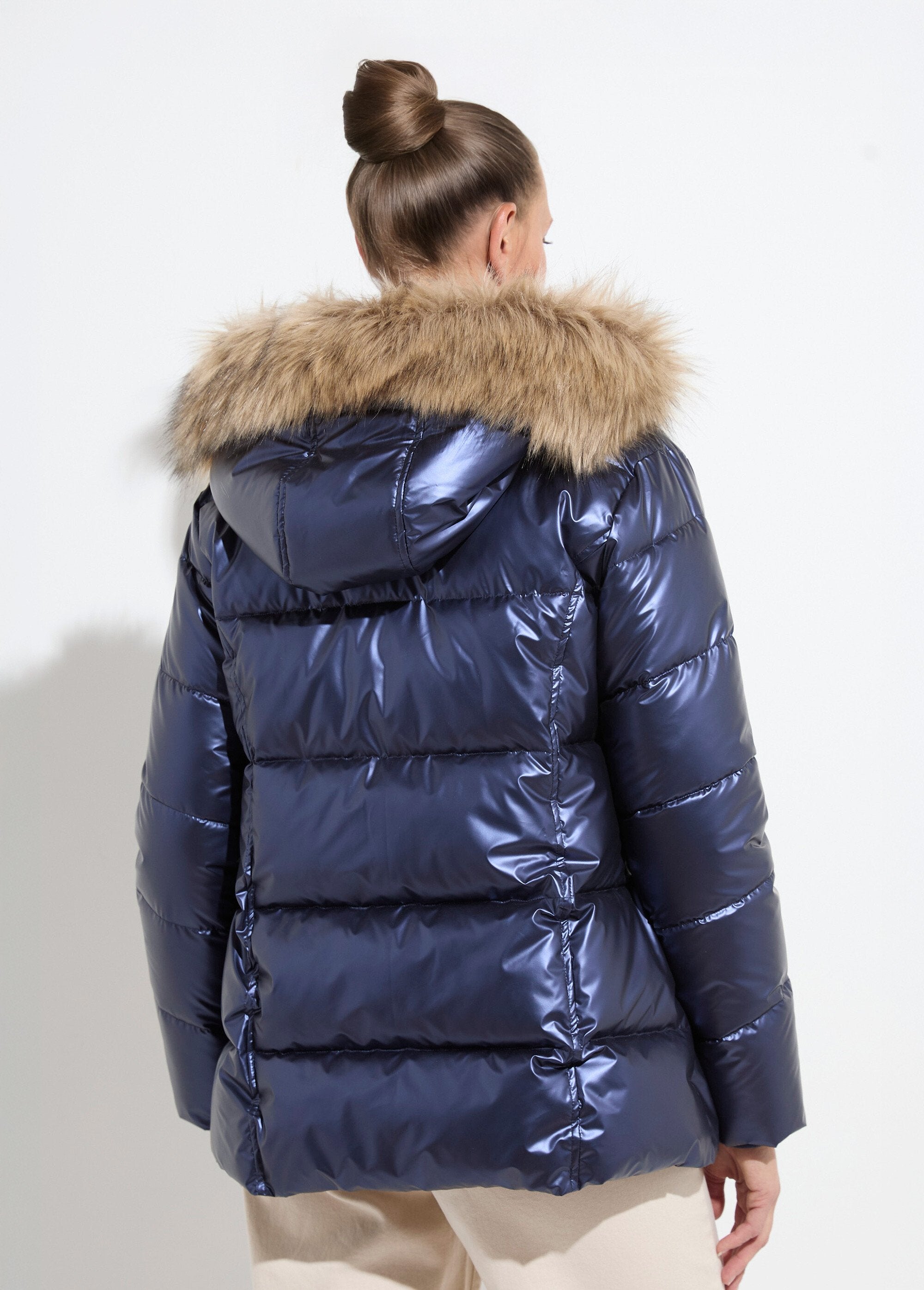 Short_quilted_down_jacket_with_metallic_effect_hood_Blue_DO1_slim