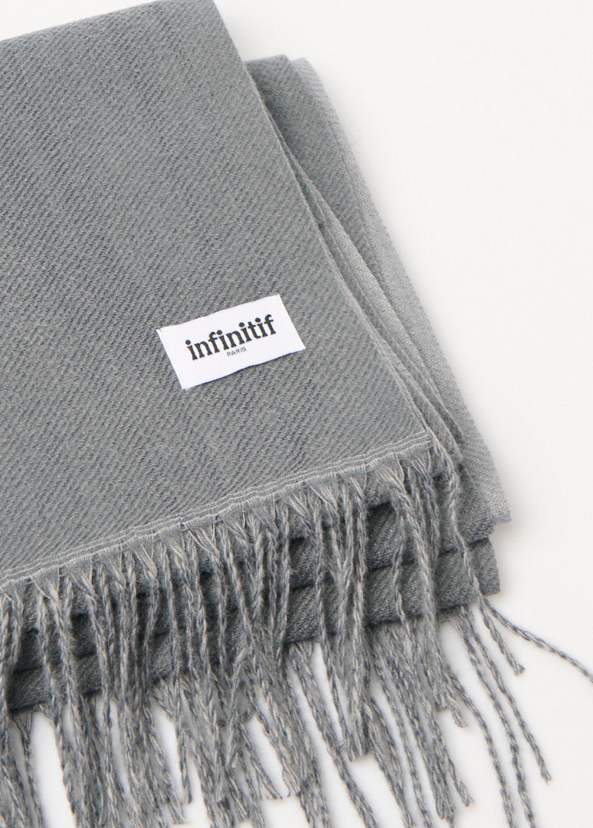 Two-tone_fringed_scarf_Gray_DE3_slim