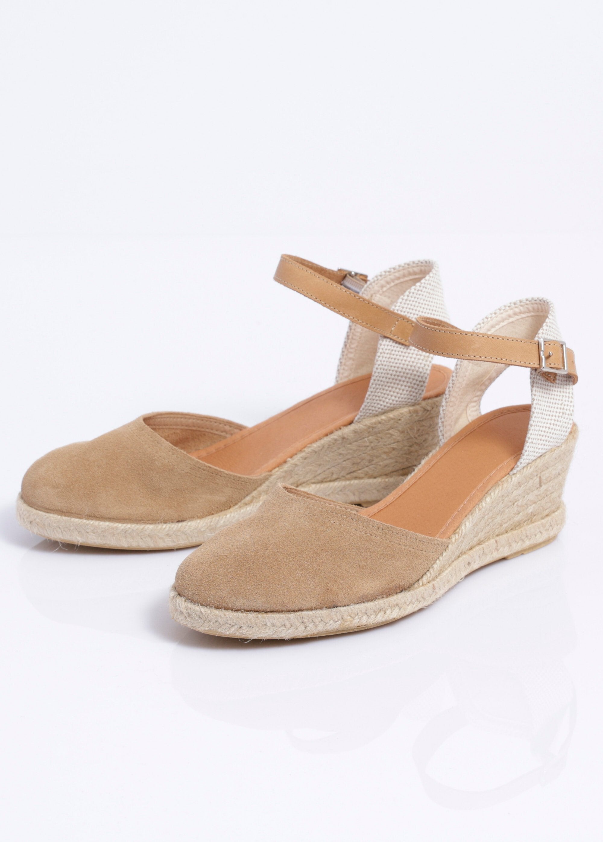 Leather_wedge_espadrilles_with_rope_soles_Beige_DE1_slim