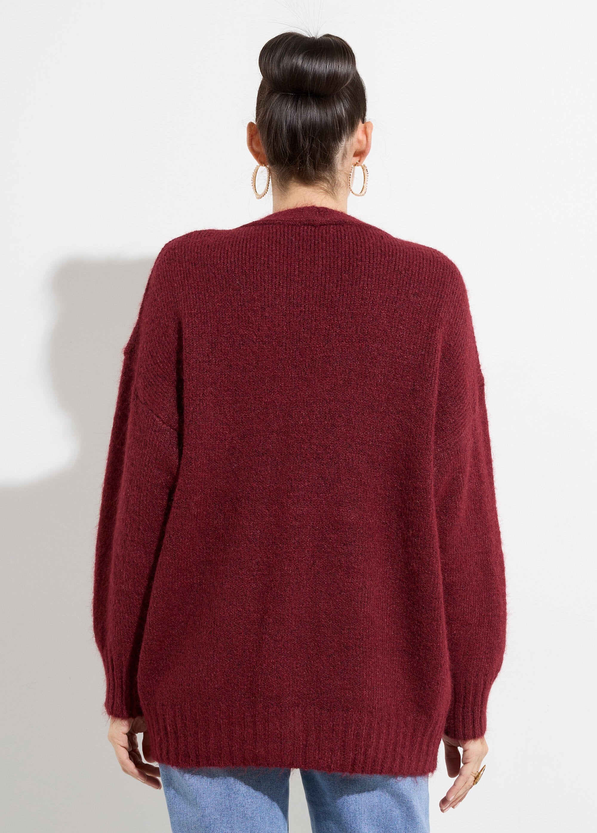 Warm_long_cardigan_with_wool_and_metal_buttons_Bordeaux_DO1_slim