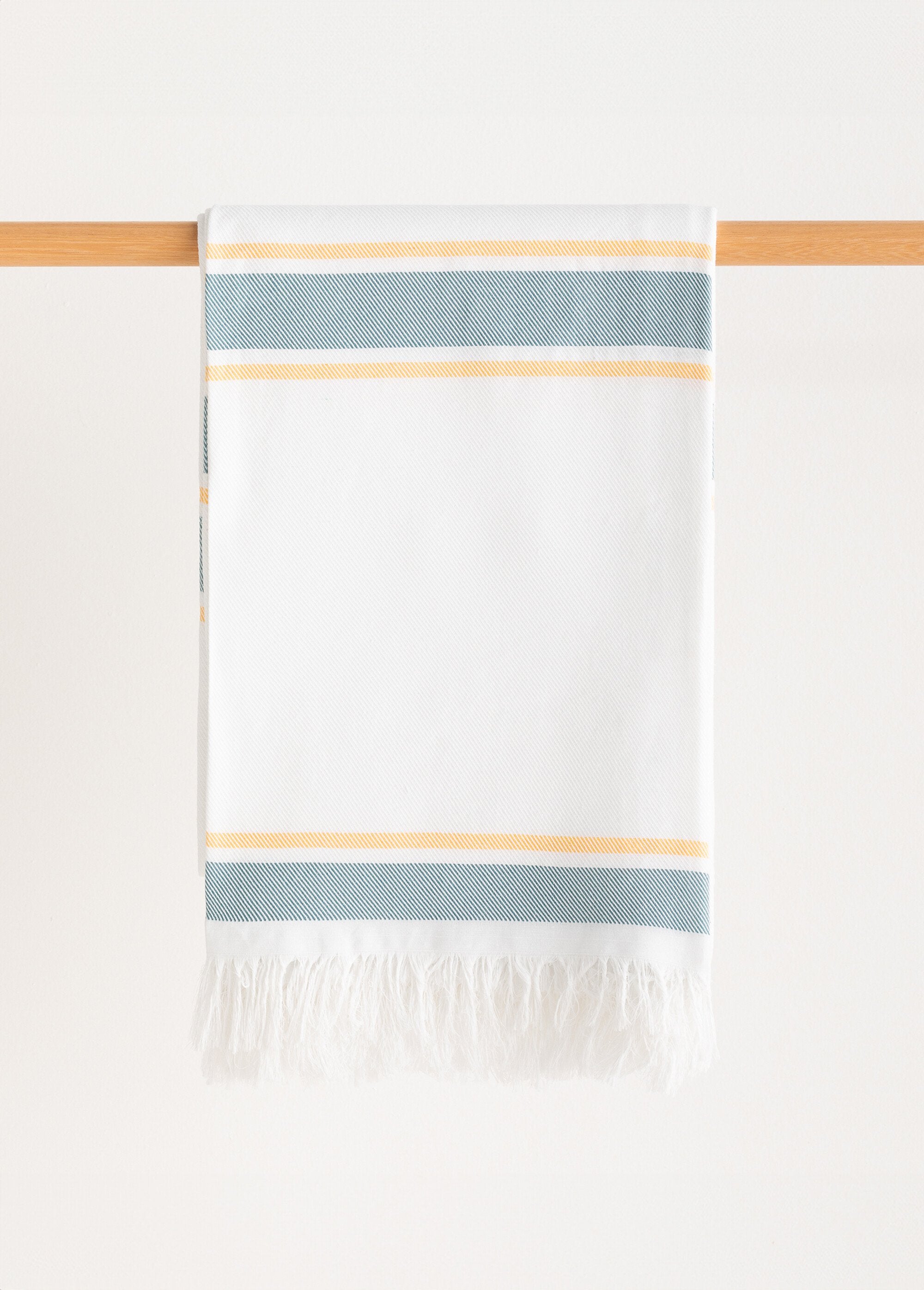 Large_striped_cotton_beach_towel_Yellow_stripe_DE2_slim