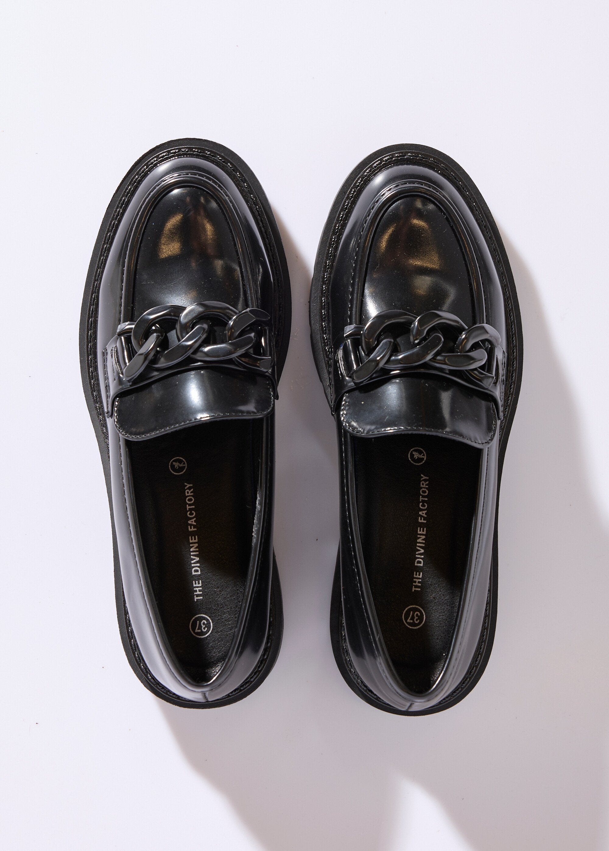 Chunky_style_loafers_with_metal_links_Black_OV1_slim