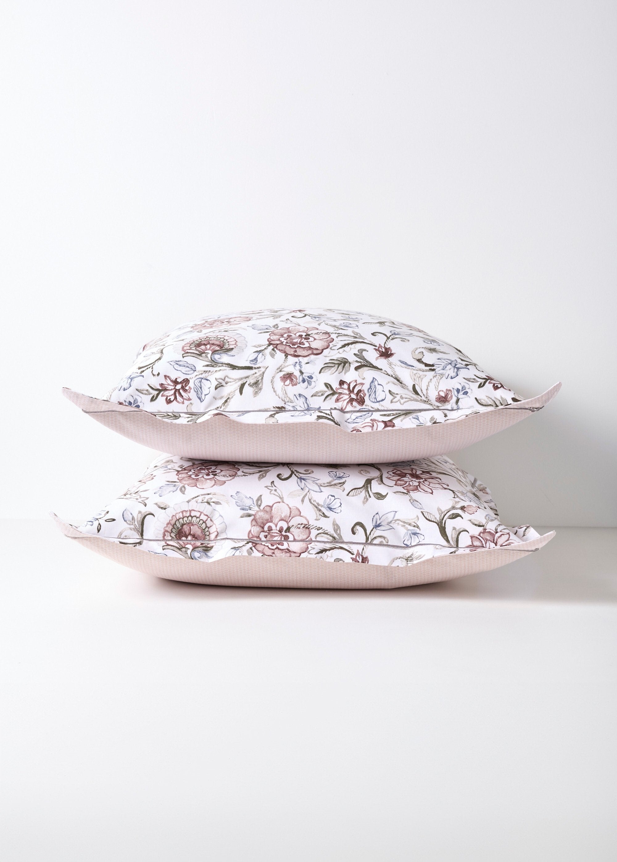 4-piece_bed_set_with_flat_sheet,_camellias_Gray_DE1_slim