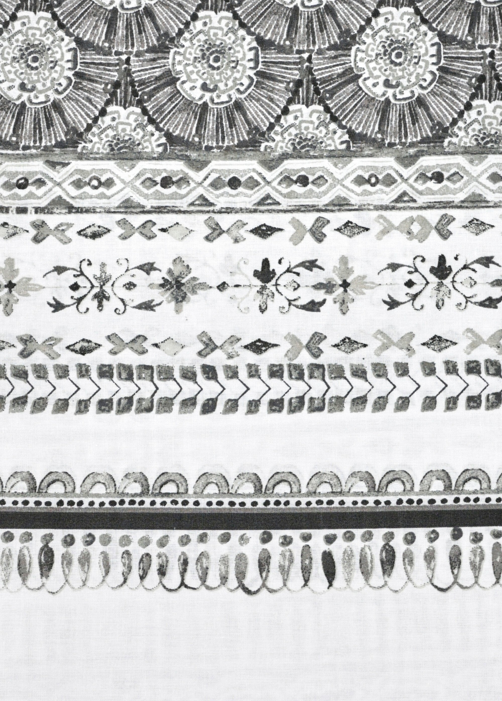 4-piece_bed_set_with_flat_sheet,_fans_Gray_DE1_slim