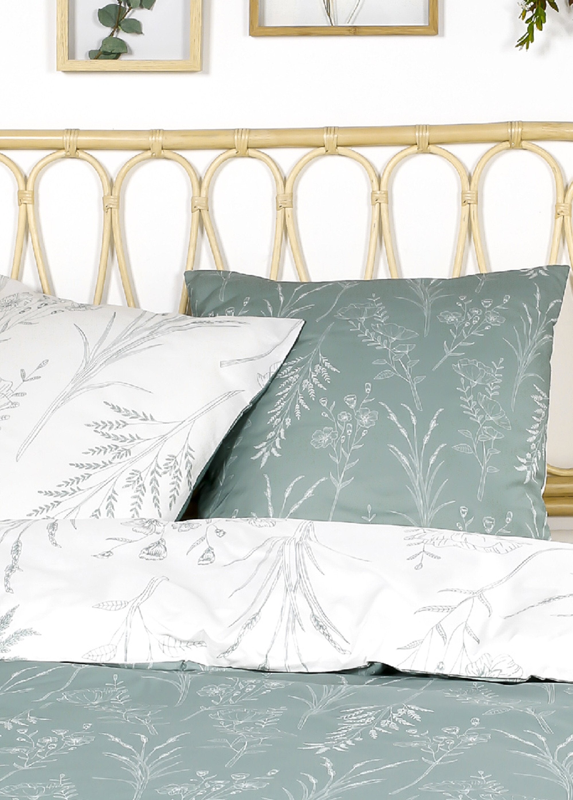 Flannel_bedding_set_240_x_220cm,_Floral_print_Light_green_and_white_DE1_slim