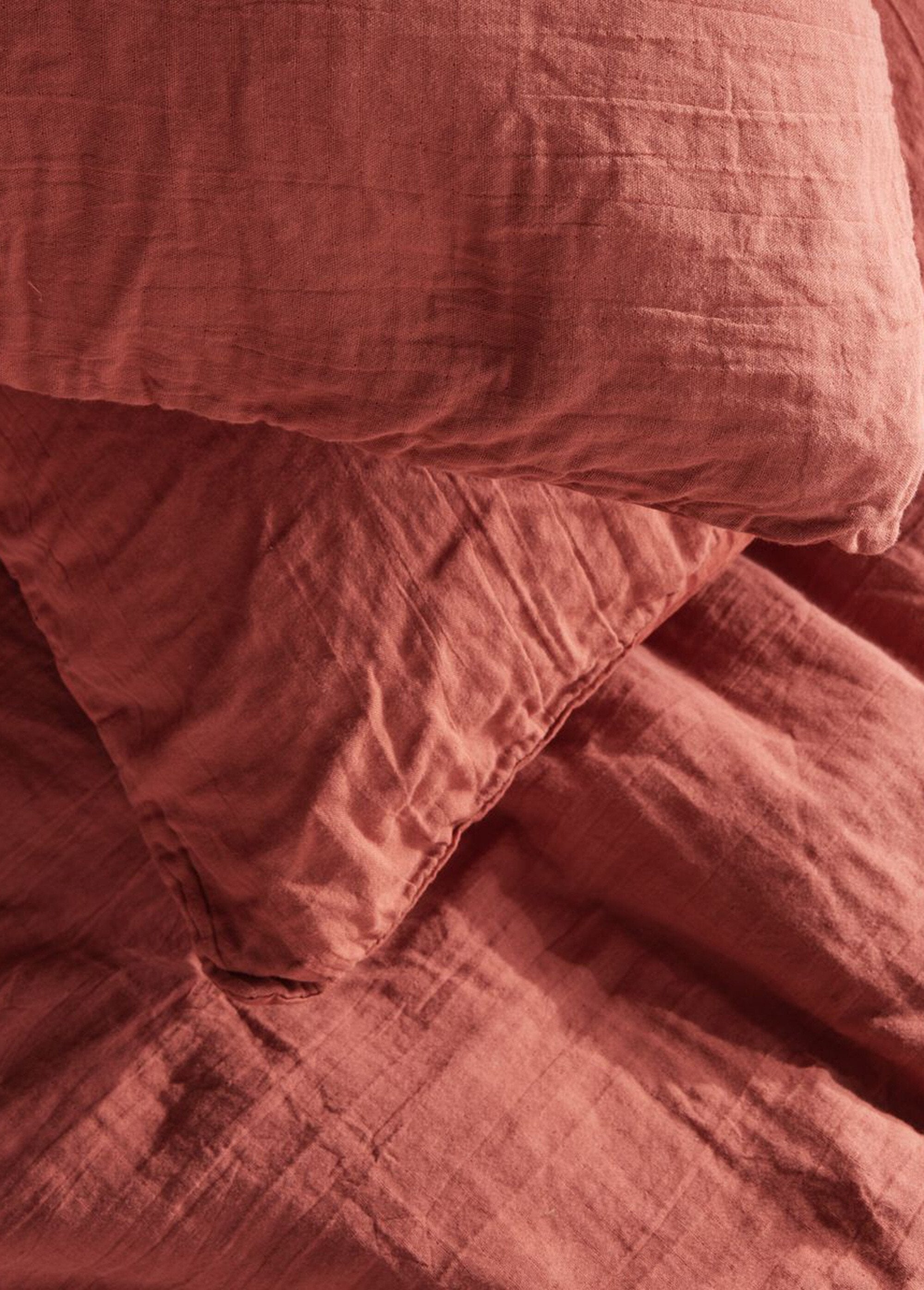 Plain_cotton_gauze_bedding_set,_240_x_220cm_Terracotta_DE1_slim