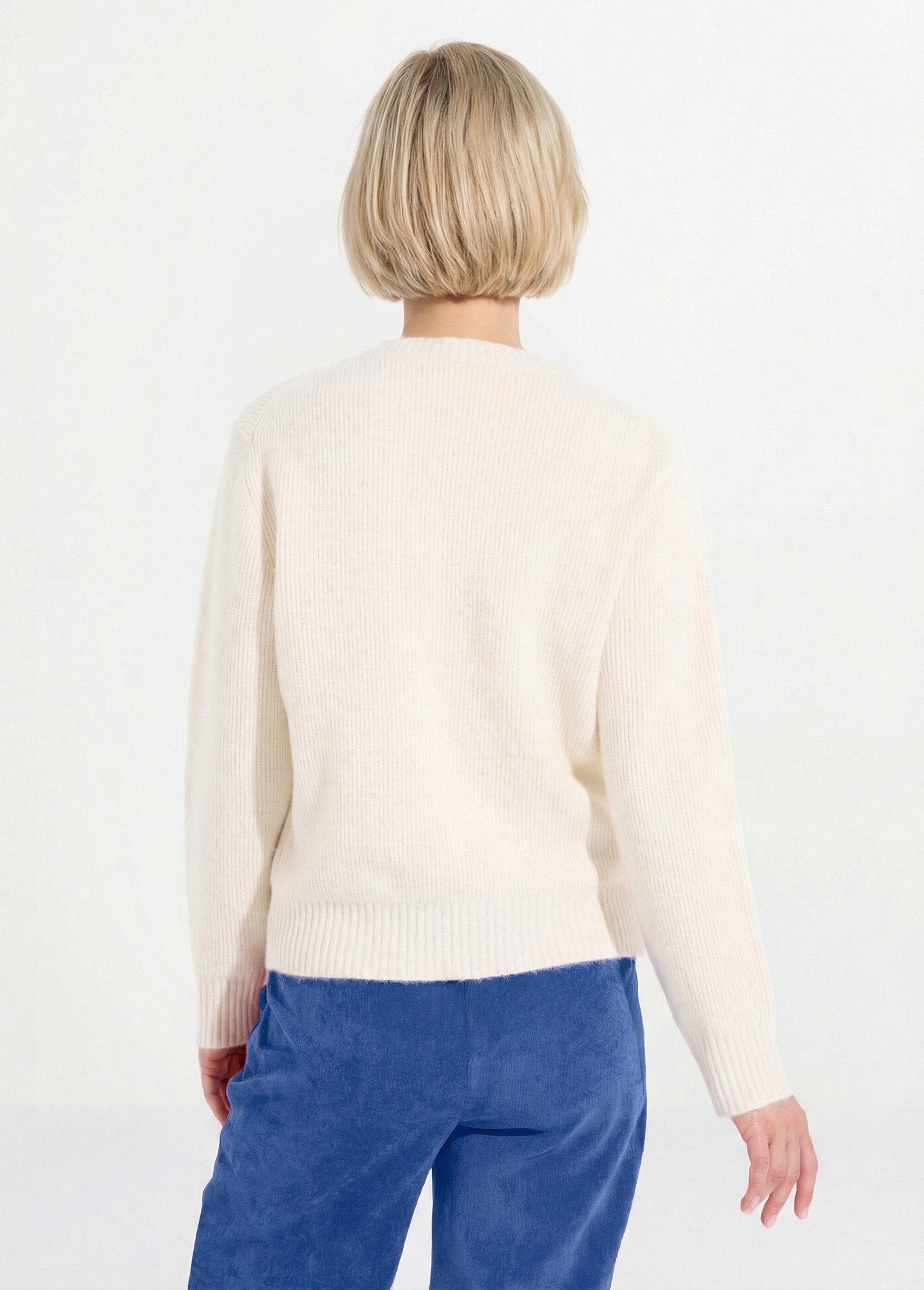 Warm_ribbed_sweater_with_wool_and_recycled_fibers_Ivory_DO1_slim