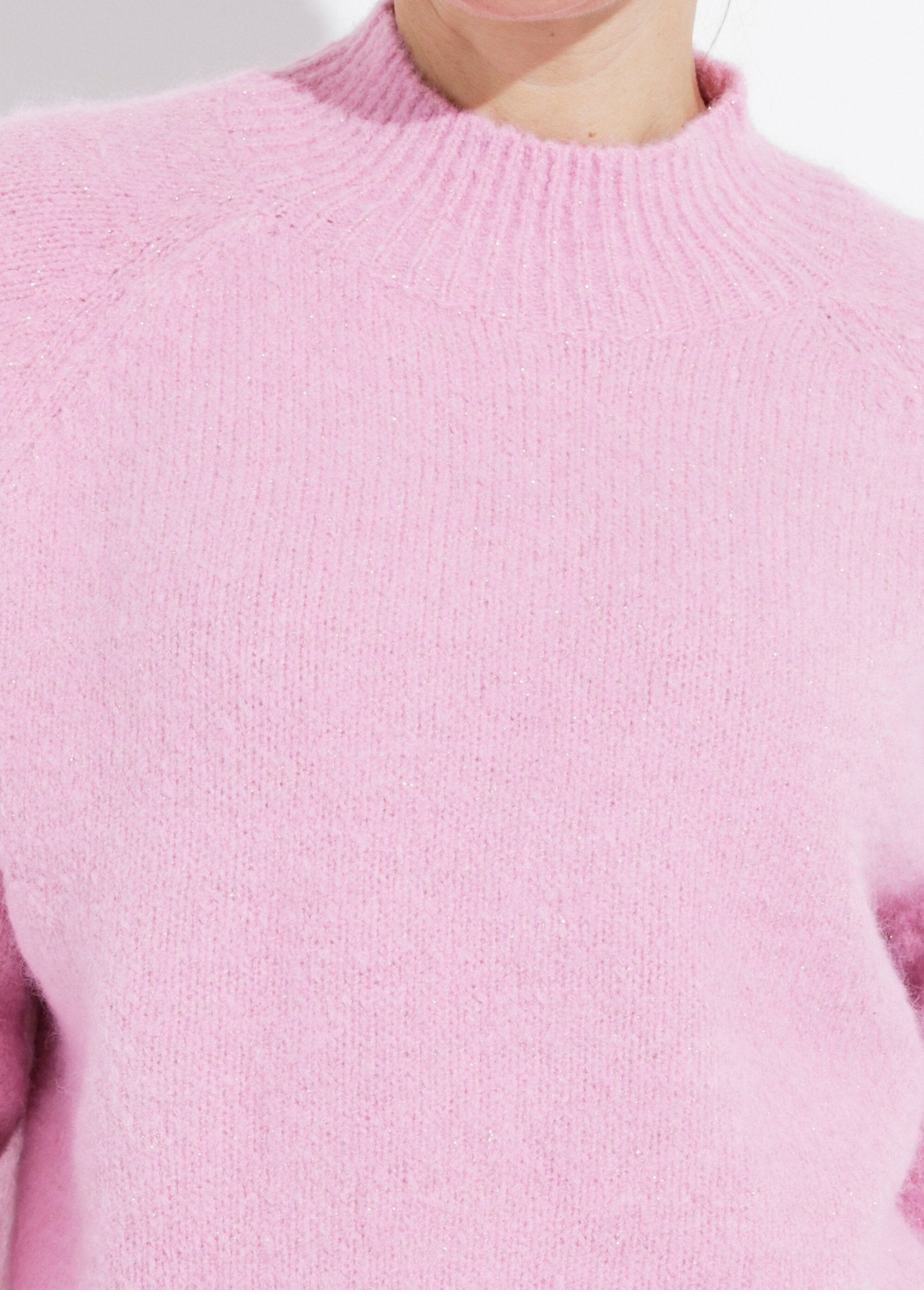 Shiny_knit_high_neck_sweater_Pink_DE1_slim