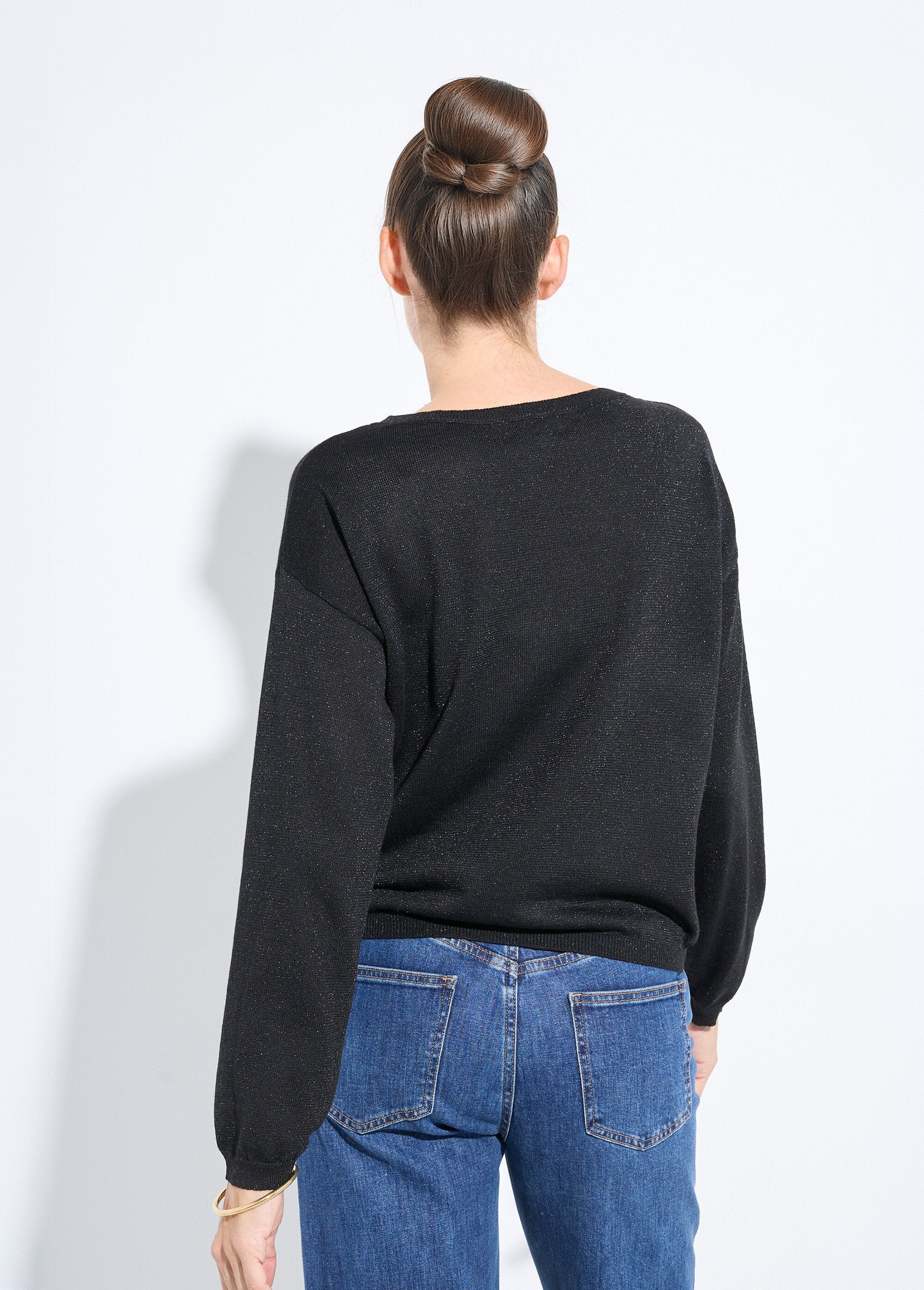 Cropped_sweater_in_fine_metallic_knit_Black_DO1_slim