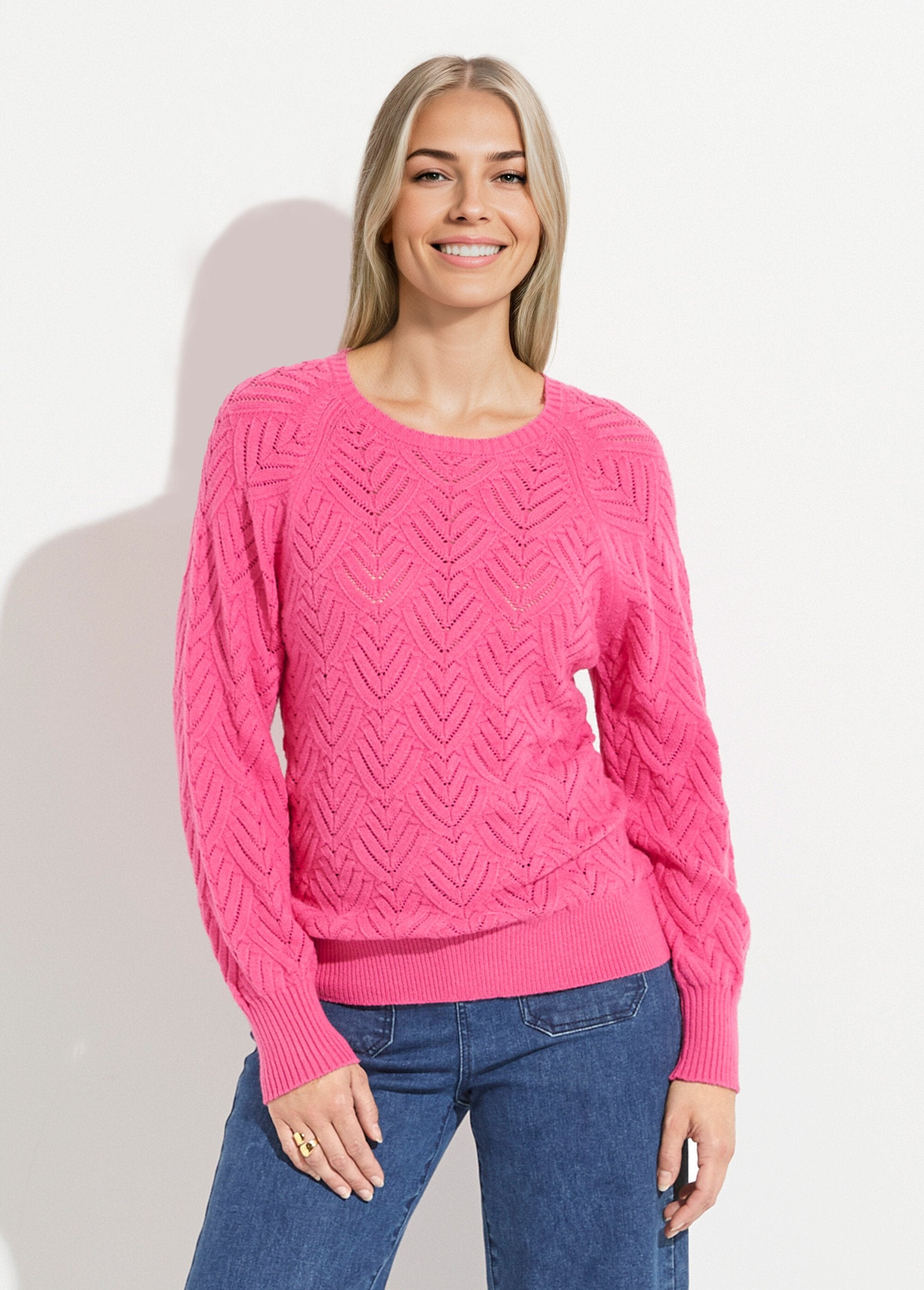 Soft_short_round_neck_sweater_with_openwork_pattern_Pink_FA1_slim