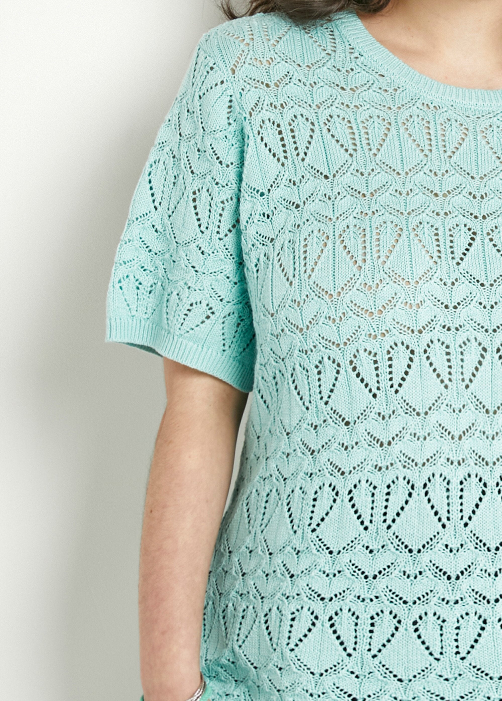 Thin_openwork_short-sleeved_cotton_sweater_water_green_DE1_curvy
