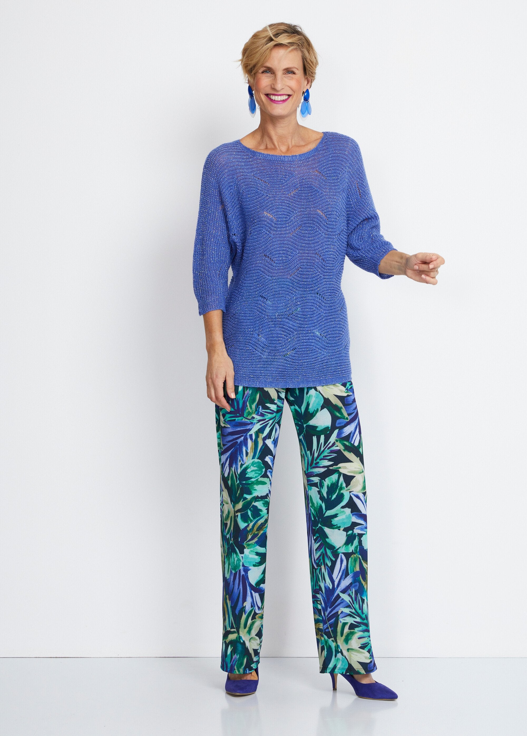 Openwork_box_volume_relief_knit_sweater_Blue_SF1_slim