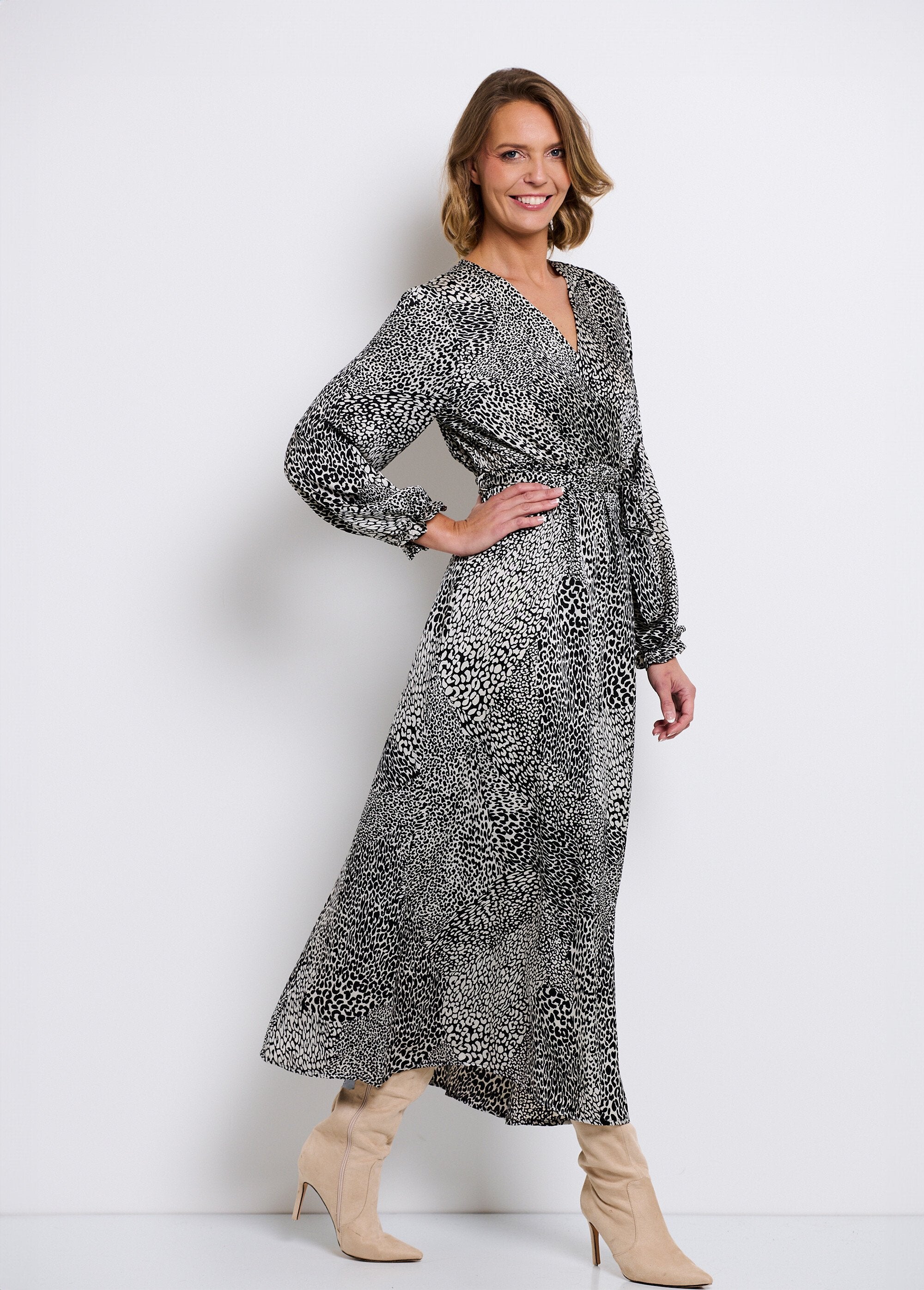 Long_satin_dress_with_animal_print_Black_and_white_DR1_slim