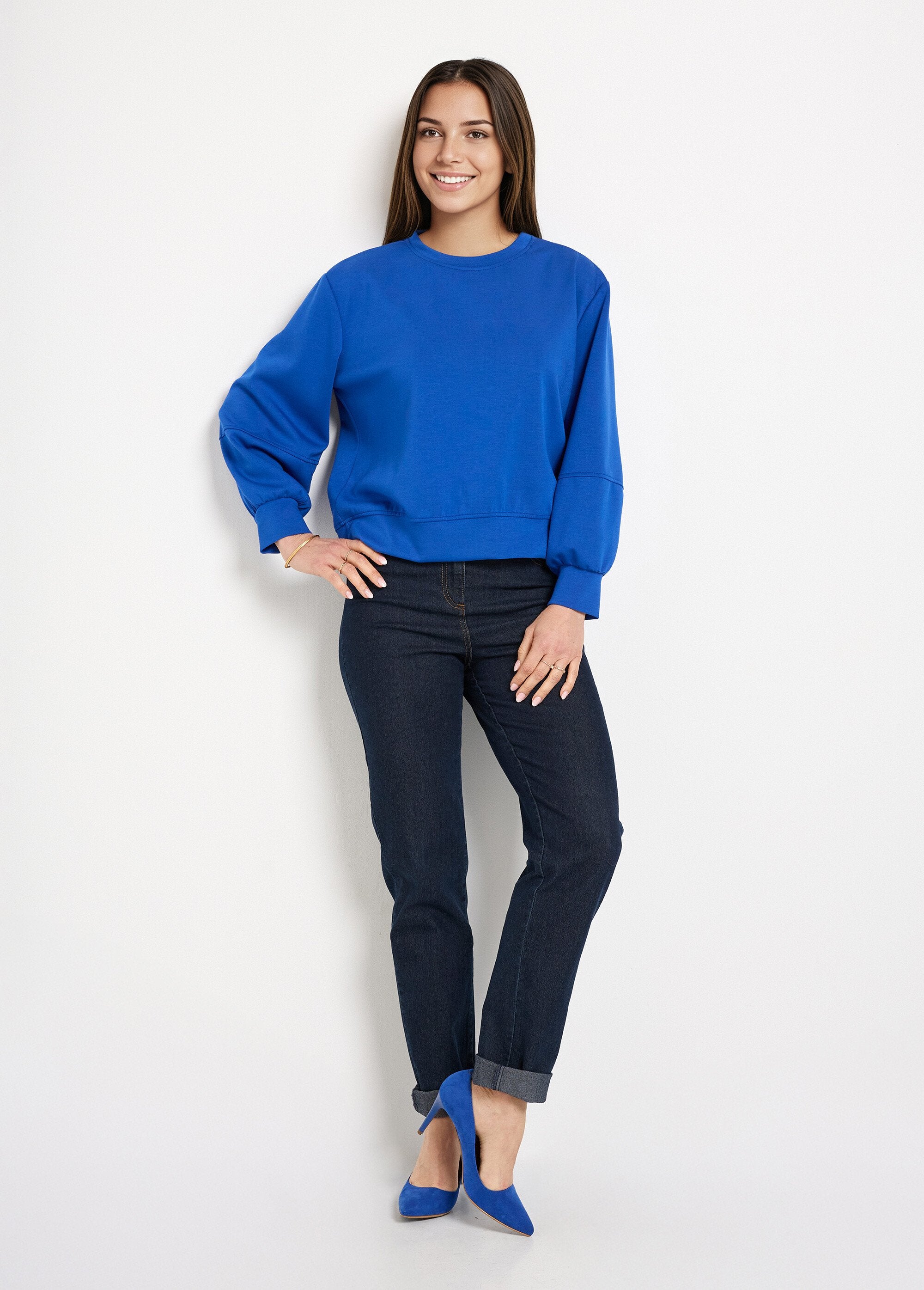 Soft_knit_crew_neck_short_sweatshirt_Bright_blue_SF1_slim