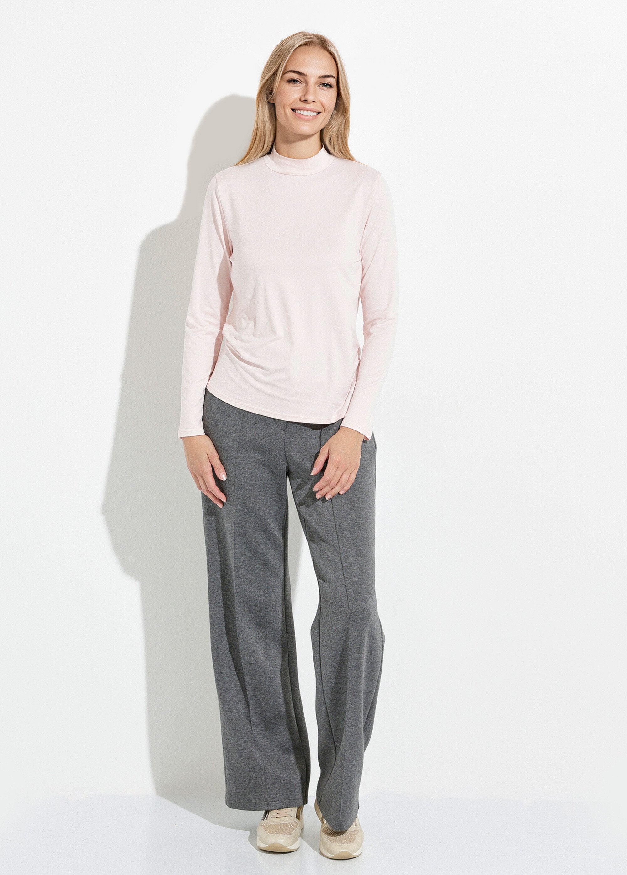 Soft,_long-sleeved,_high-neck_T-shirt_Petal_SF1_slim