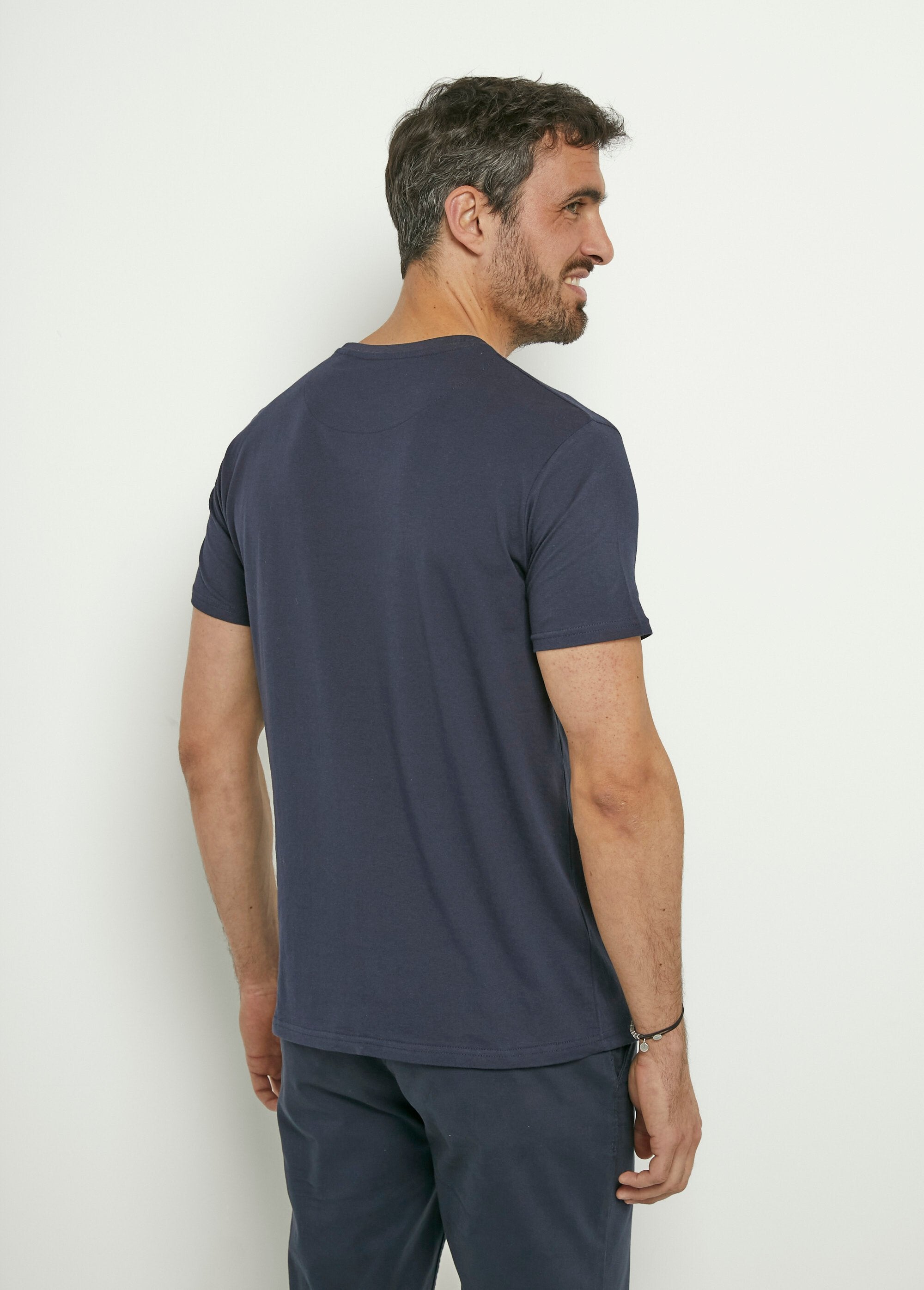 Short-sleeved_mountain_pattern_T-shirt_Marine_DO1_slim