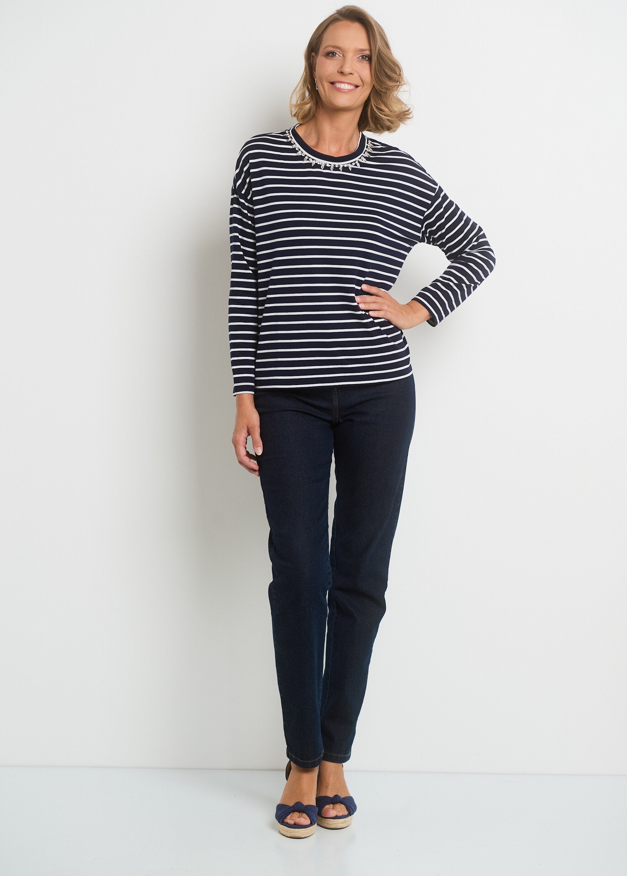 Stripes_T-shirt_with_rhinestone_neckline_Striped_Navy_SF1_slim