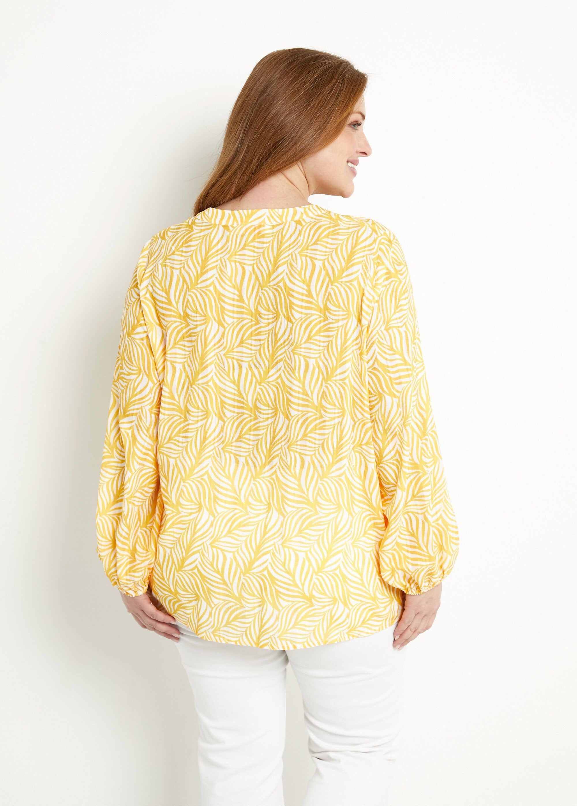 Long_buttoned_tunic_with_3/4_sleeves_Yellow_and_white_DO1_curvy