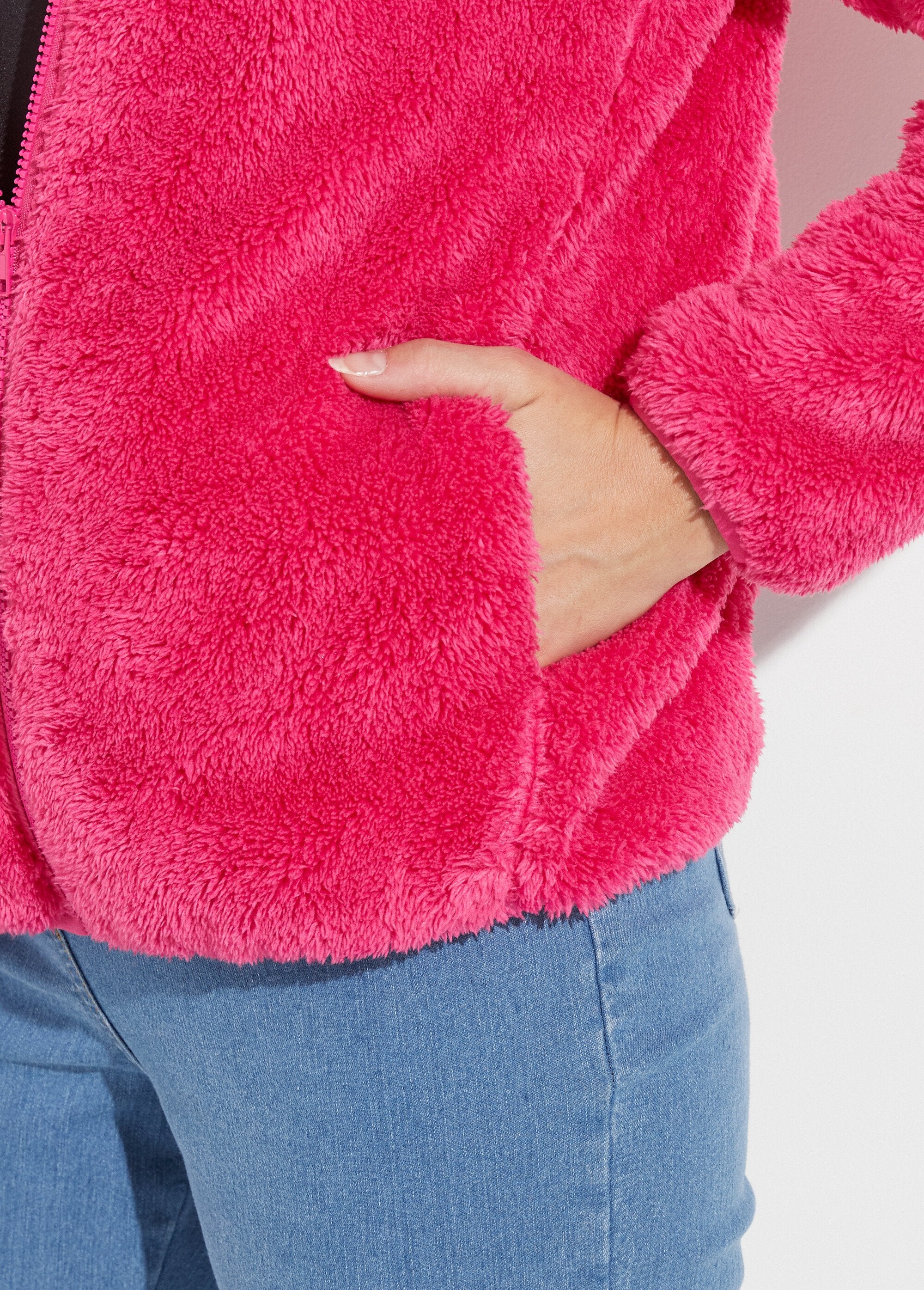 Faux_fur_jacket_with_high_collar_and_long_sleeves_Fuchsia_DE2_slim