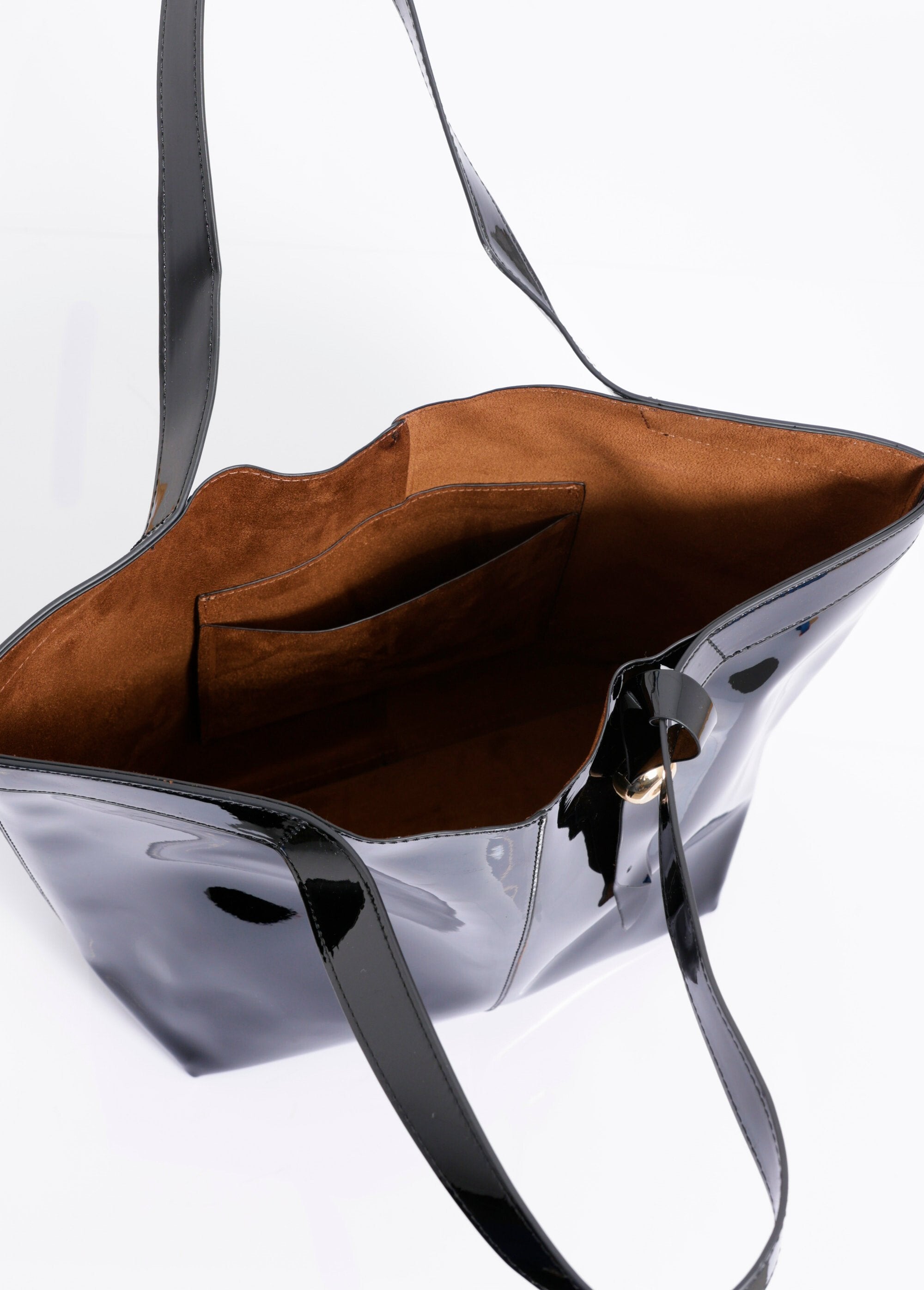 patent_leather_tote_bag_with_handles_and_charm_Black_varnish_DE2_slim