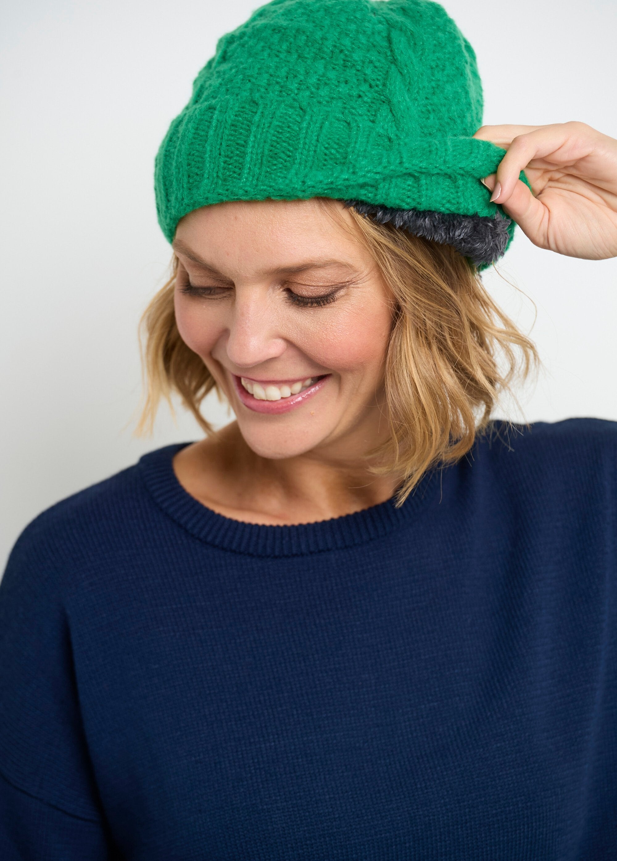 Warm_Irish_hat_with_fleece_lining_Vert_DE2_slim