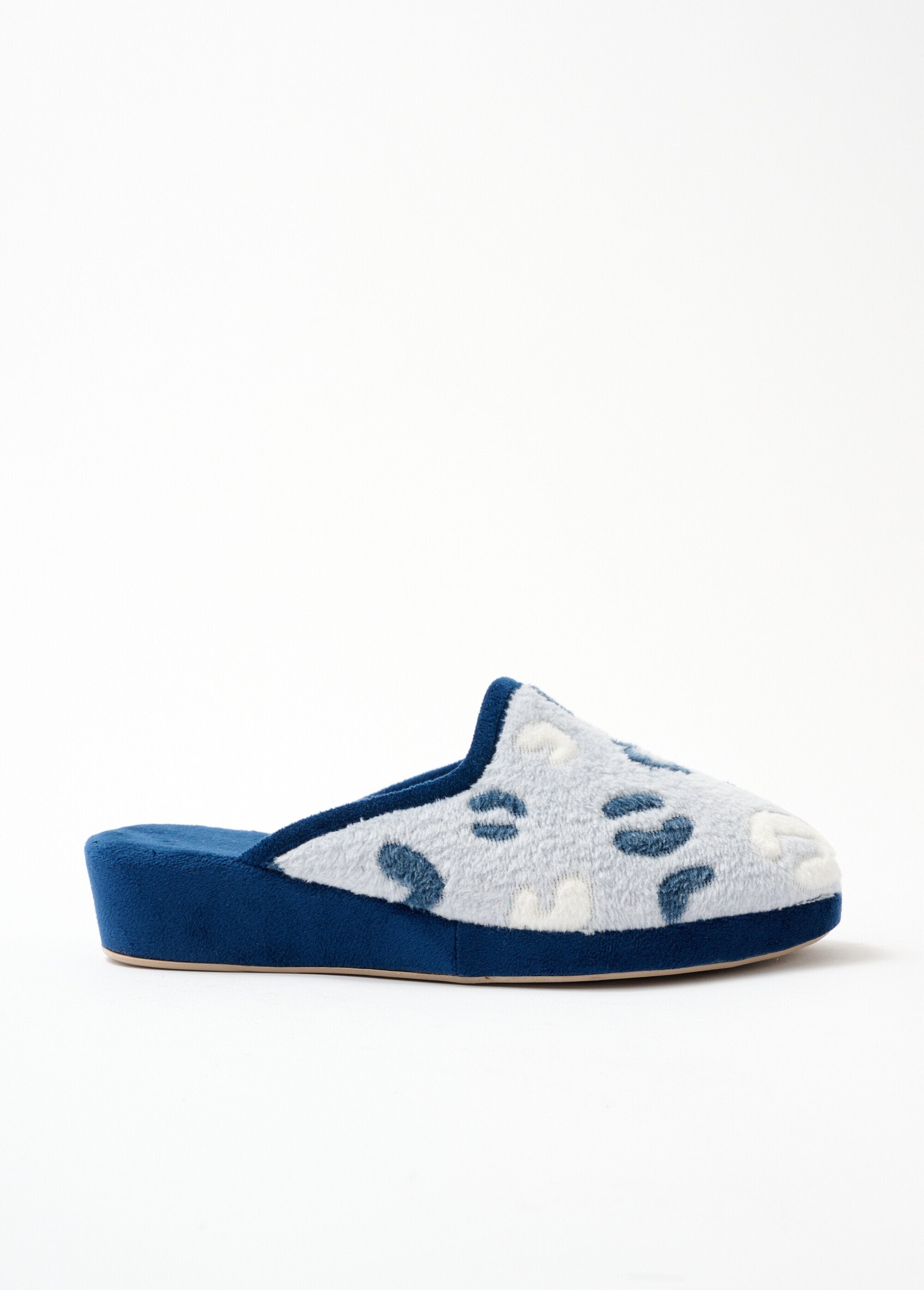 Comfort_width_mule_slipper_Blue_DR1_slim