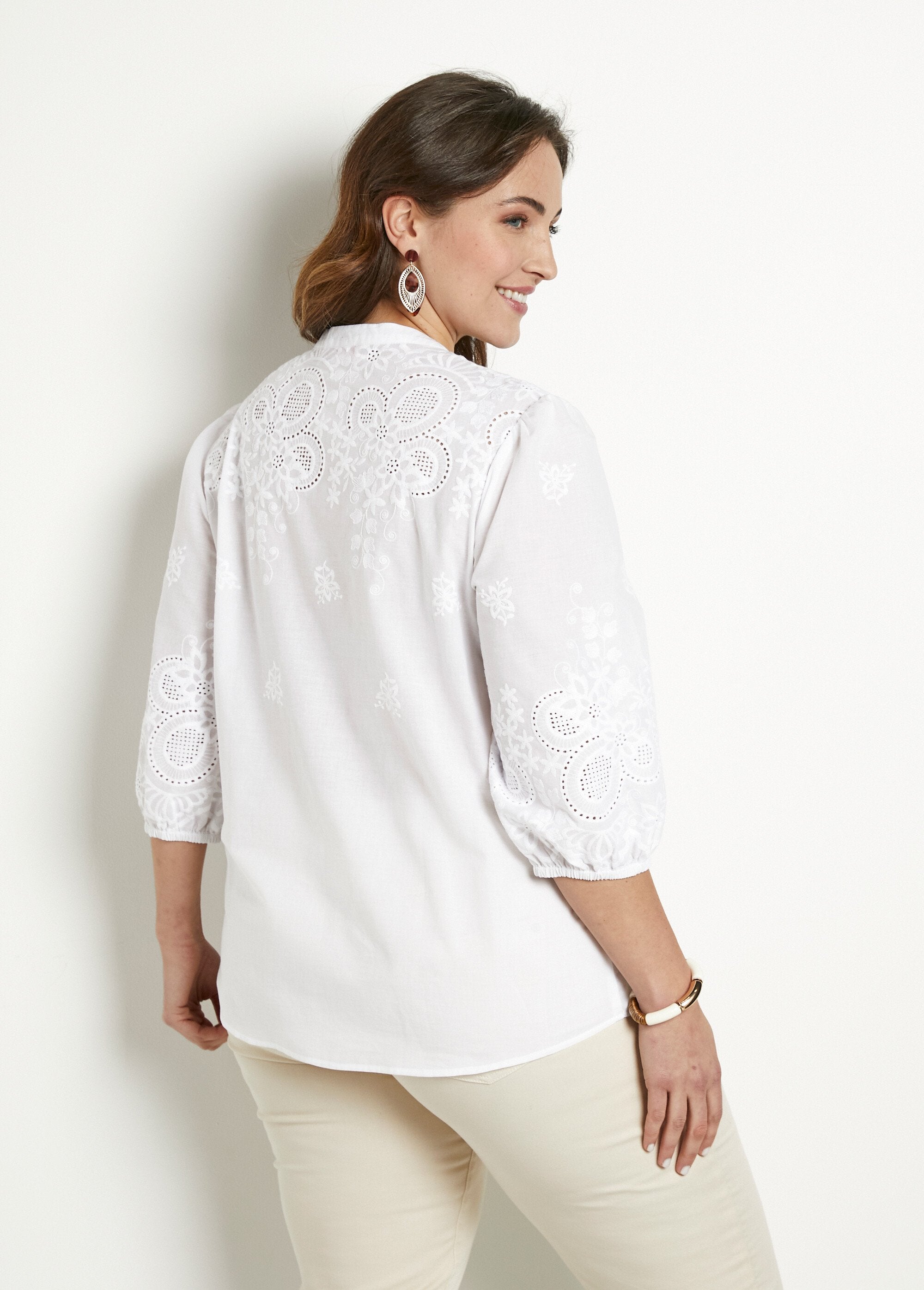 Long_embroidered_cotton_blouse_with_3/4_sleeves_White_DO1_curvy