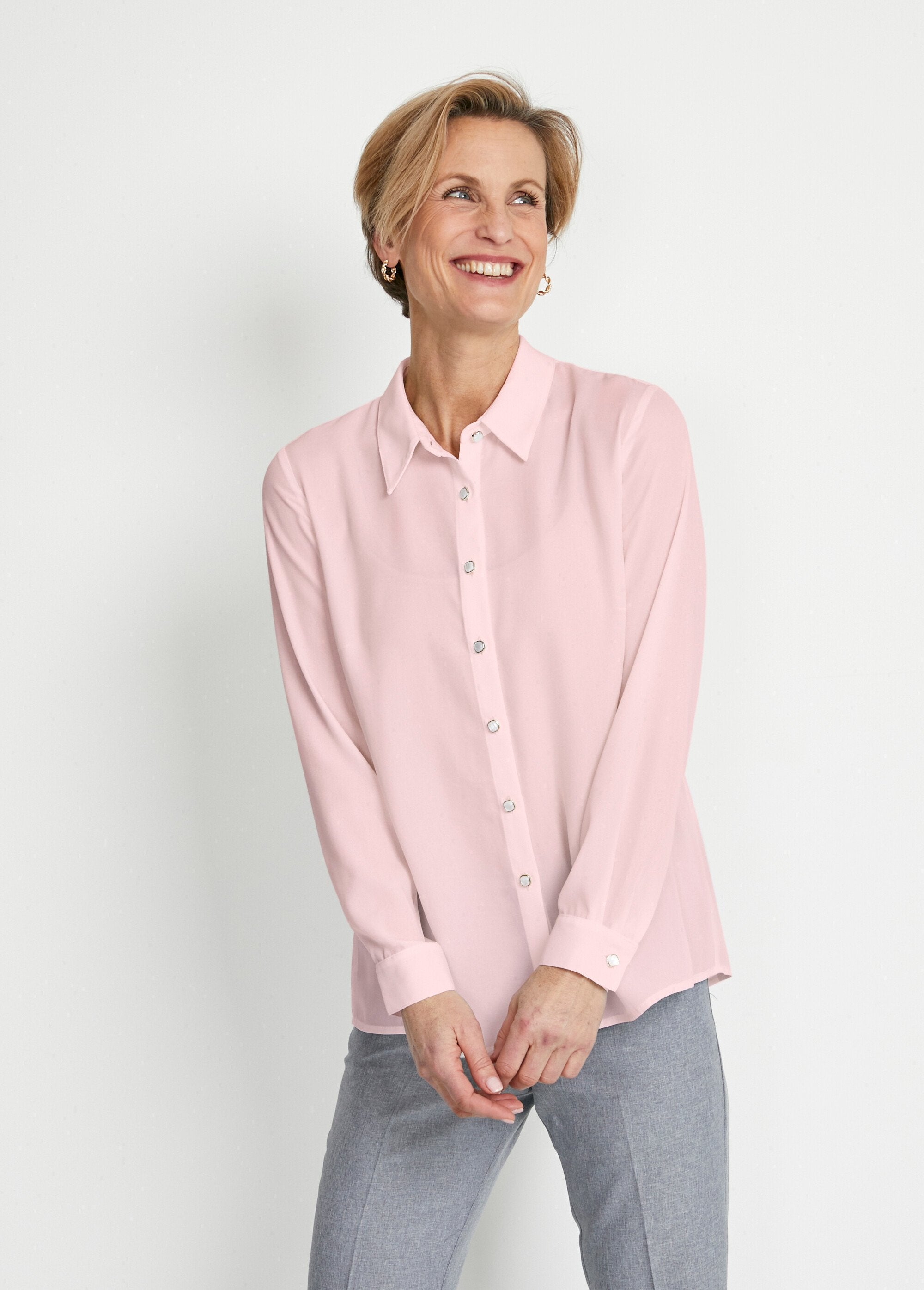 Pleated_blouse_with_jeweled_buttons_at_the_back_Pink_FA1_slim