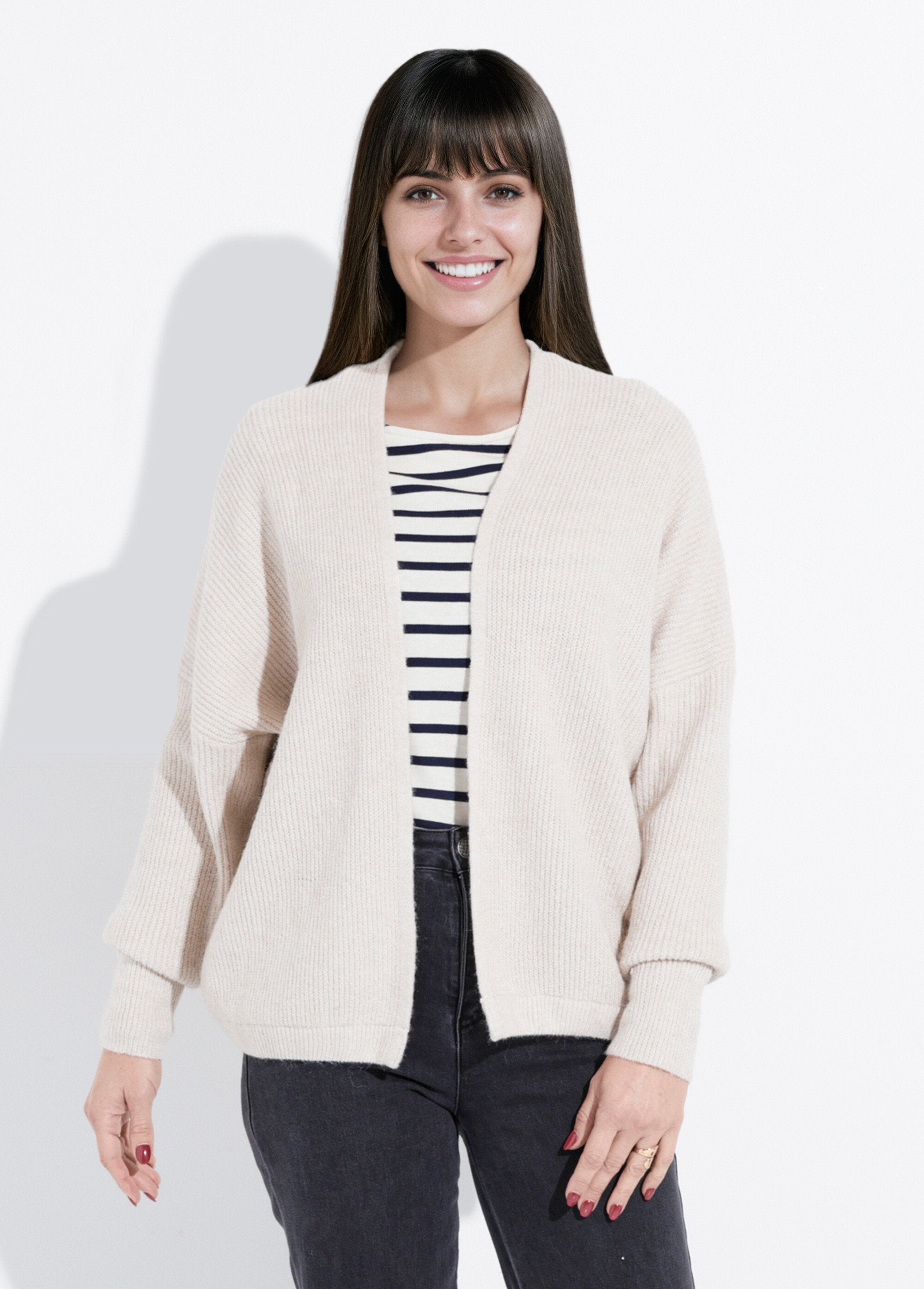Edge-to-edge_waistcoat,_tightened_cuffs_Beige_FA1_slim