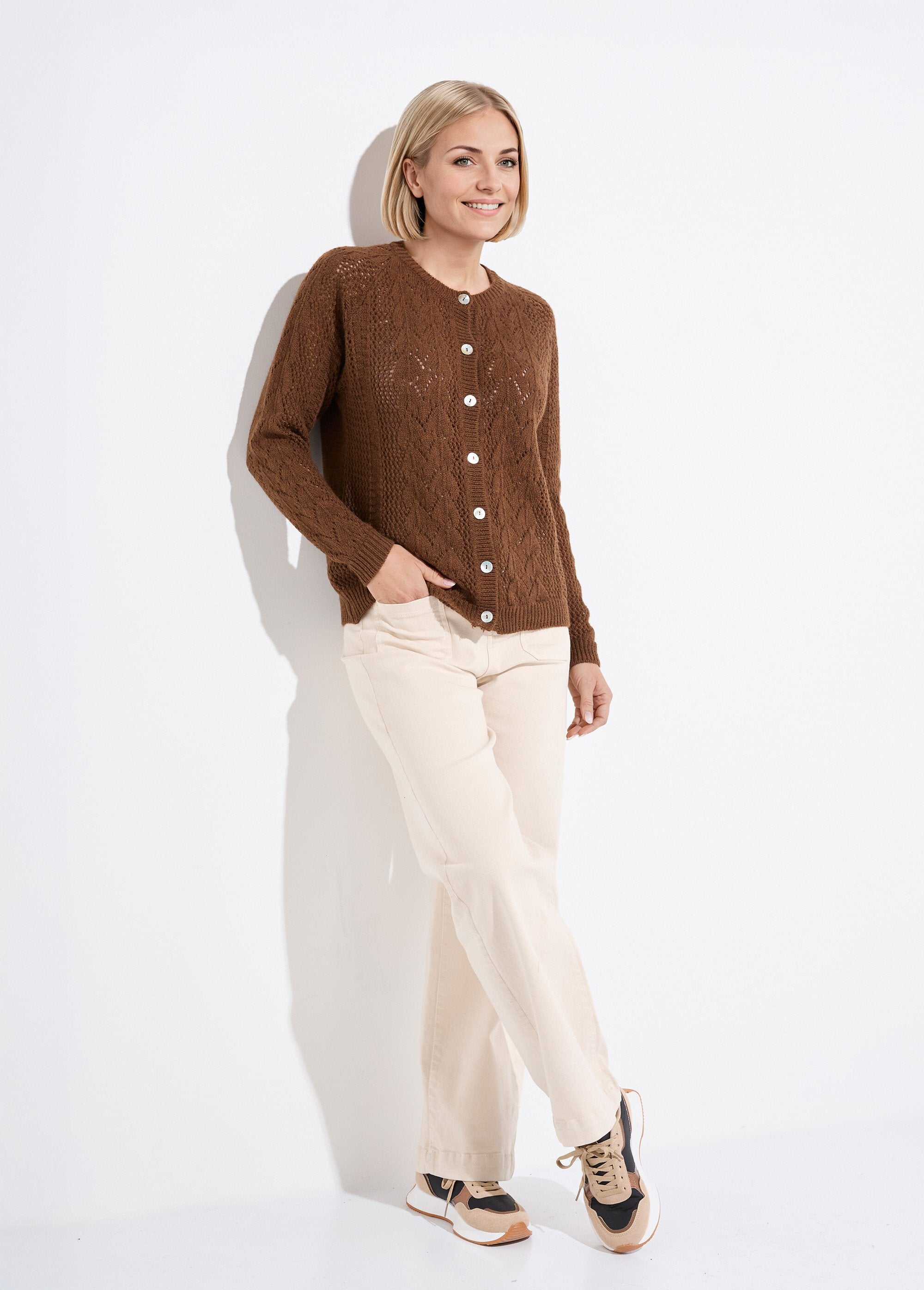 Gilet_boutonné_ajouré_avec_laine_et_cachemire_Noisette_SF1_slim