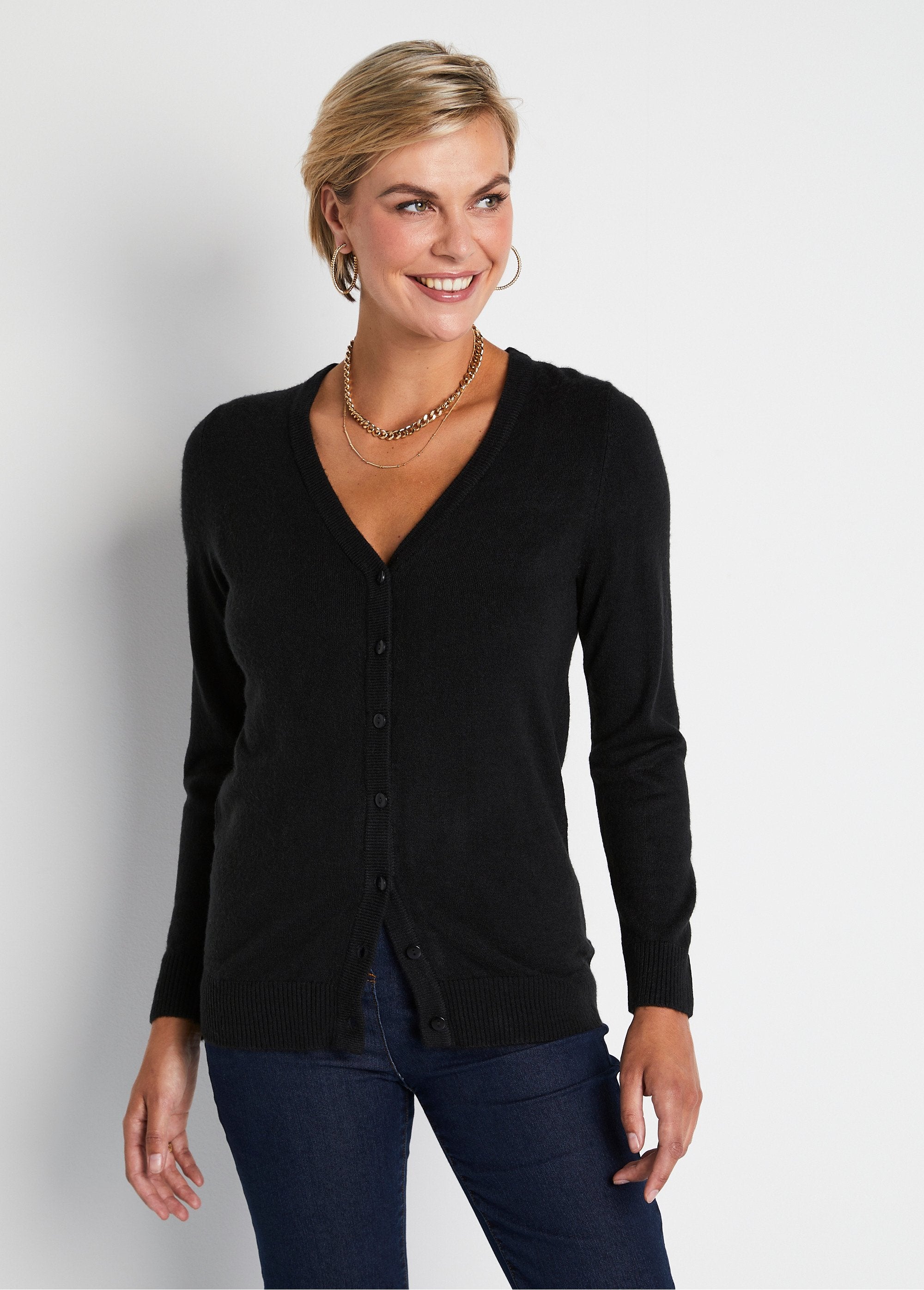 Mid-length_soft_knit_buttoned_cardigan_Black_FA1_slim