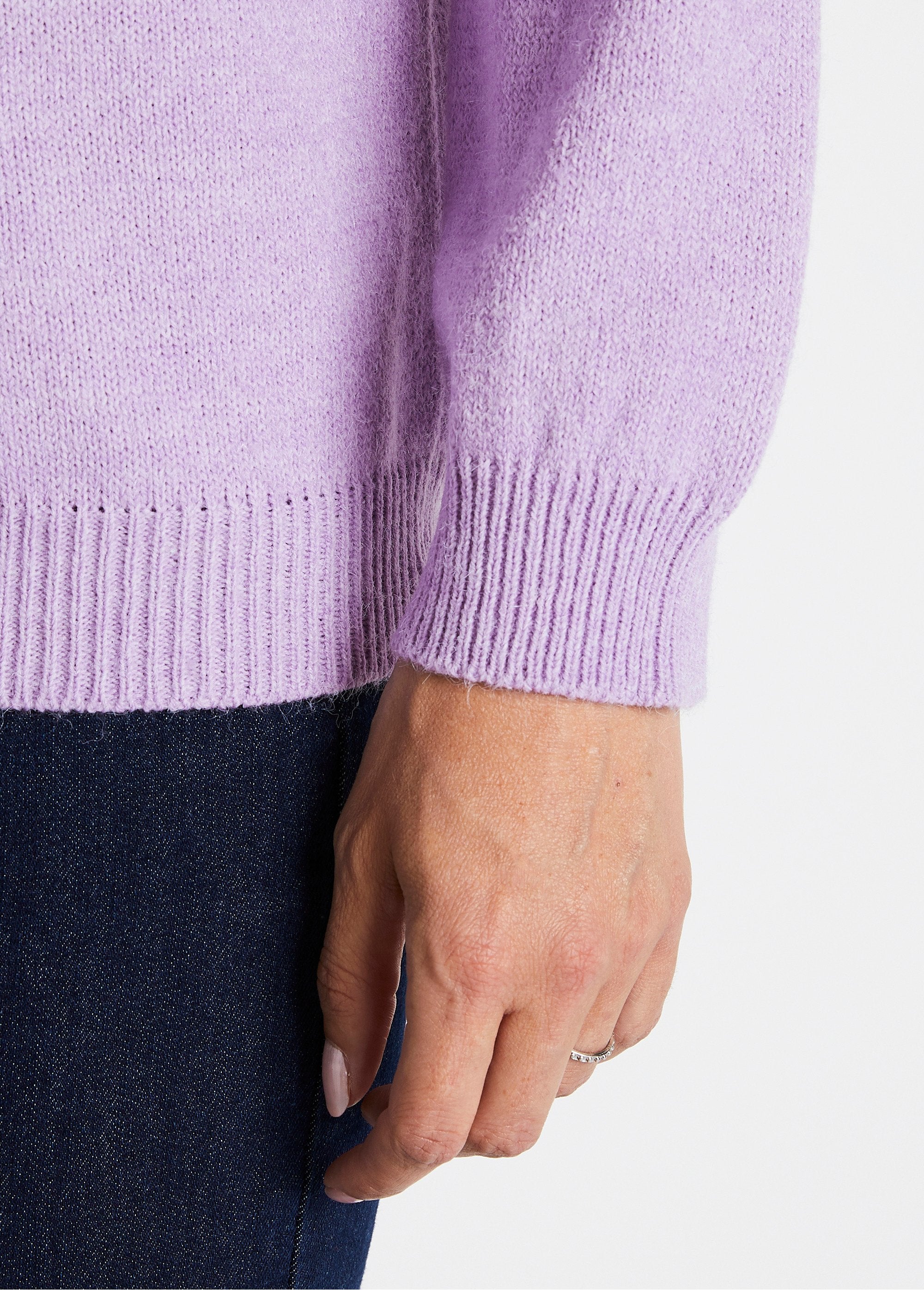 Soft_plain_V-neck_buttoned_short_embroidered_cardigan_Lilac_DE3_slim