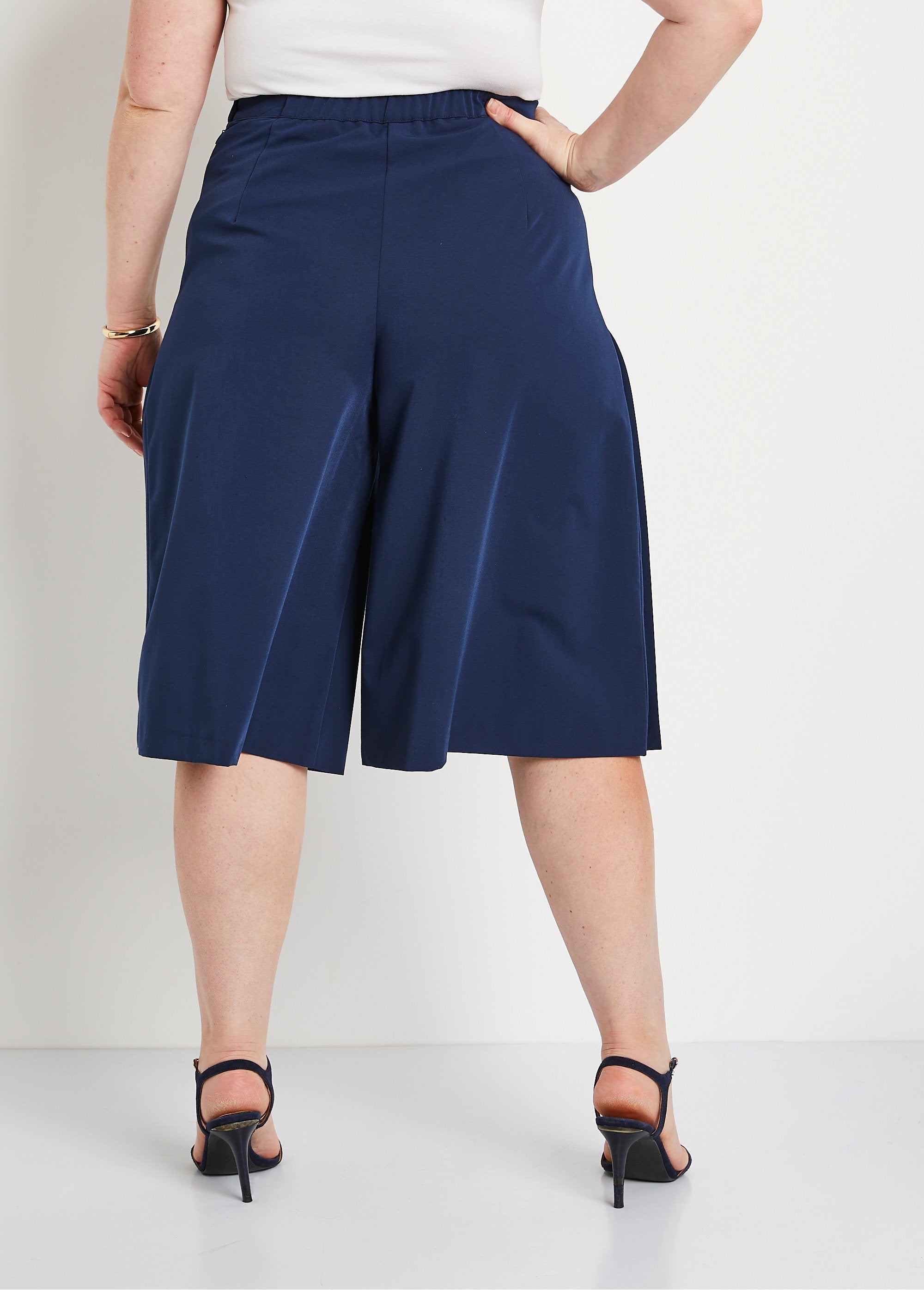 Long_loose_culottes_Marine_DO1_curvy