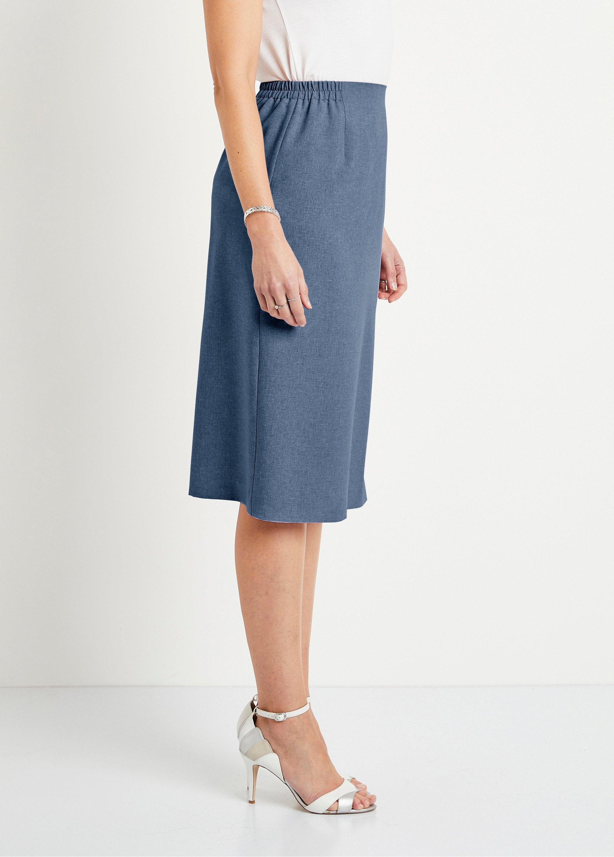 Mid-length_straight_skirt_Indigo_DR1_slim