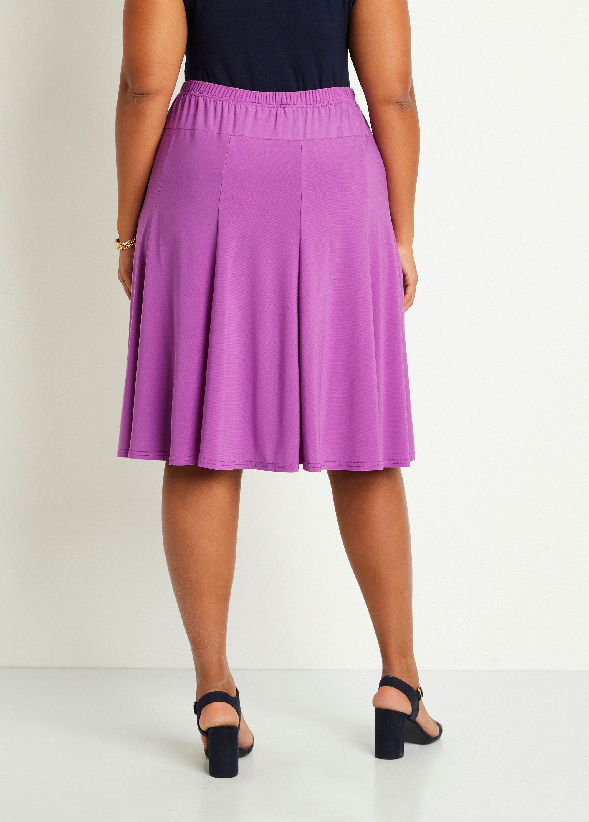 Mid-length_flared_knit_skirt_Purple_DO1_curvy