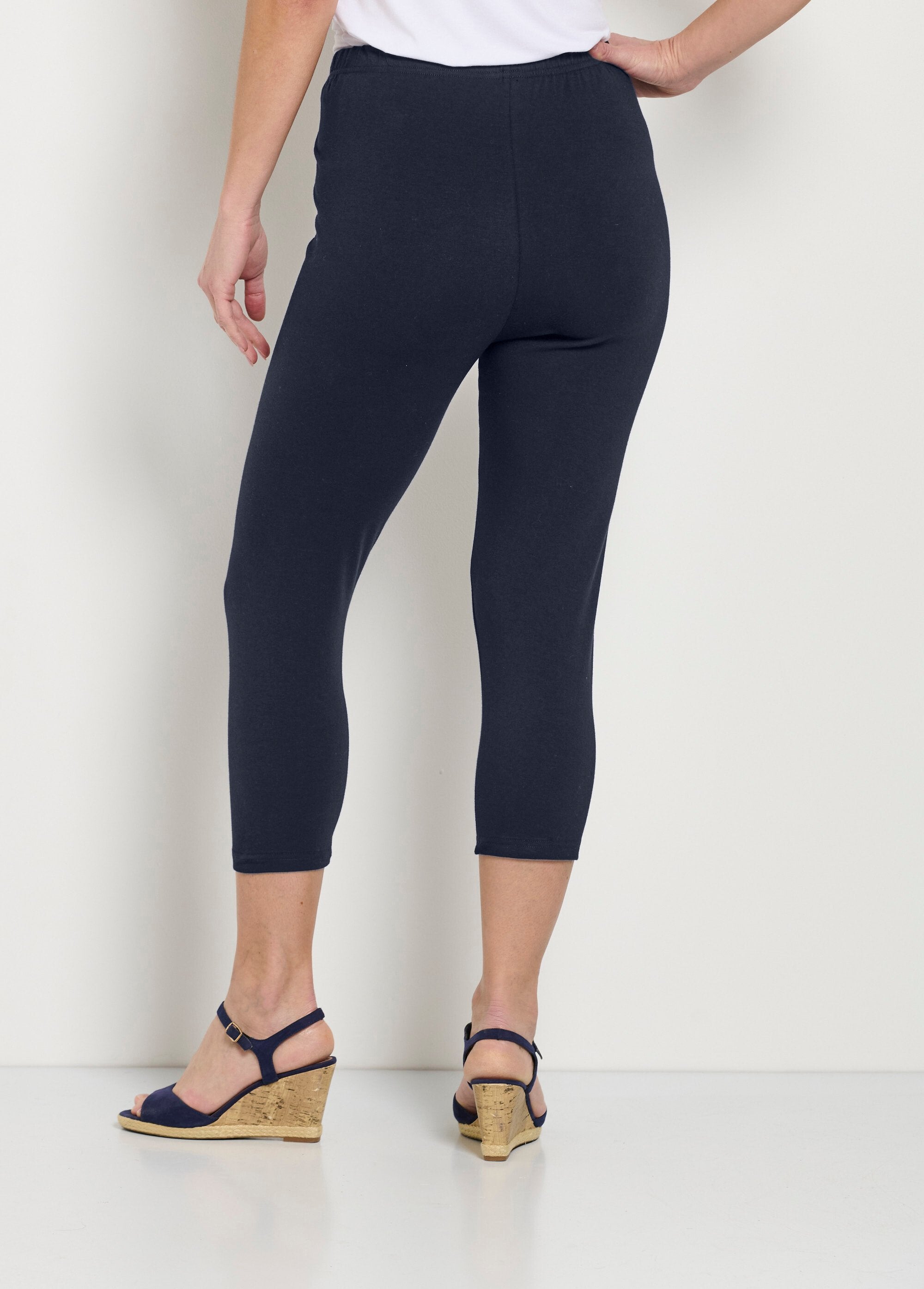 Short_leggings_with_elasticated_waistband_in_cotton_Plain_navy_DO1_slim