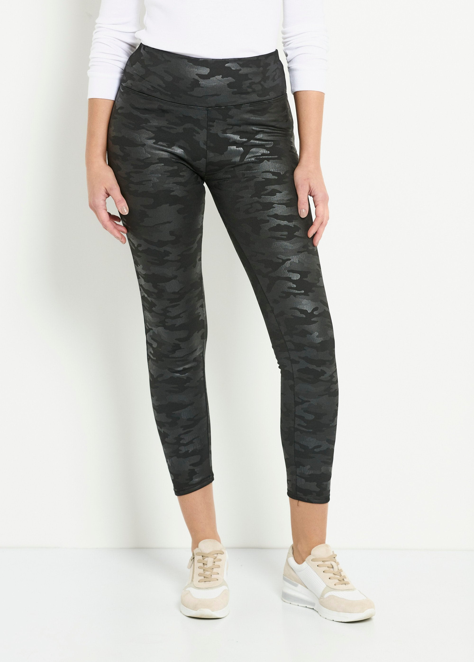 Legging_de_sport_imprimé_camouflage_Noir_FA1_slim