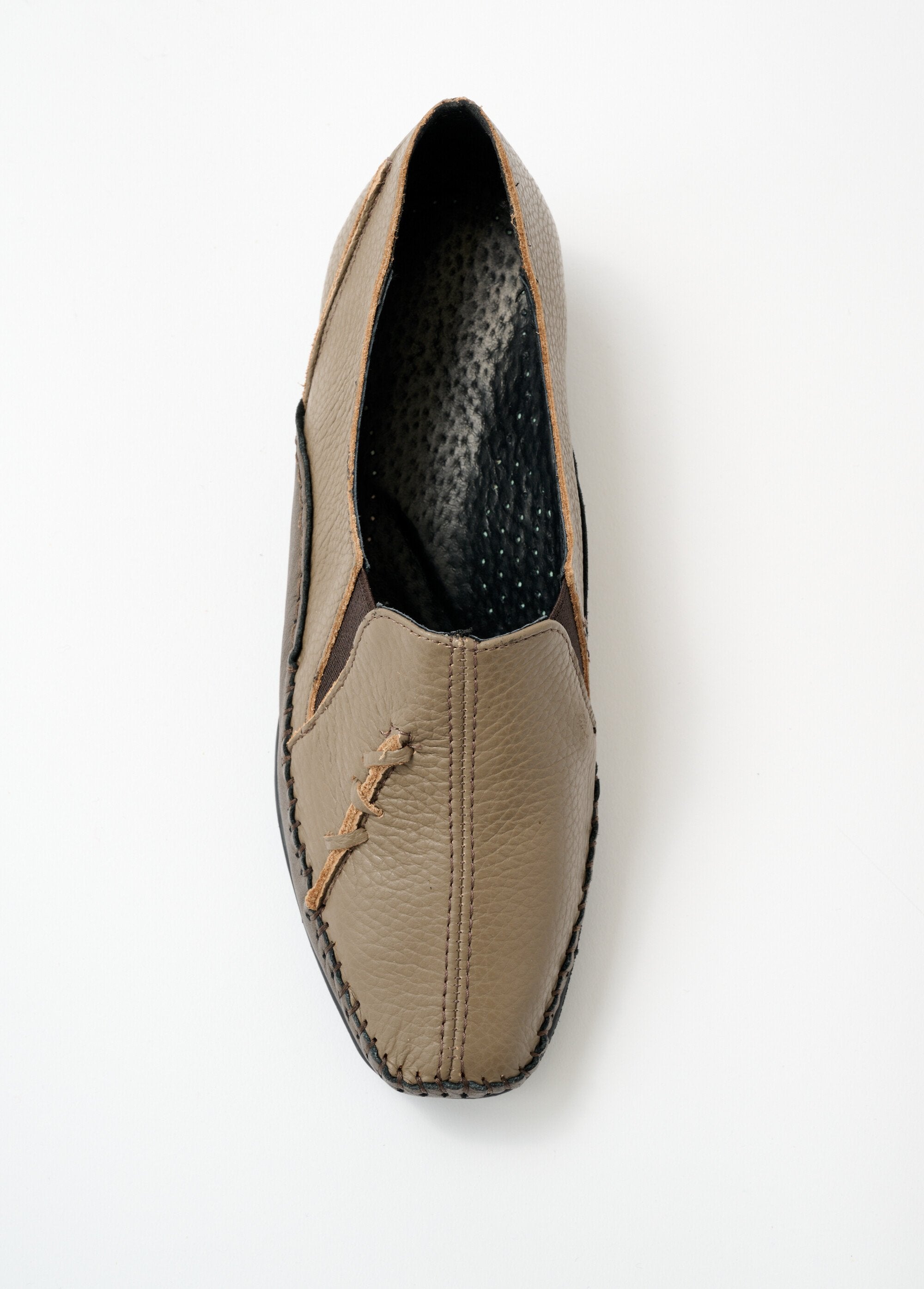 Bi-material_leather_moccasin_Mole_OV1_slim