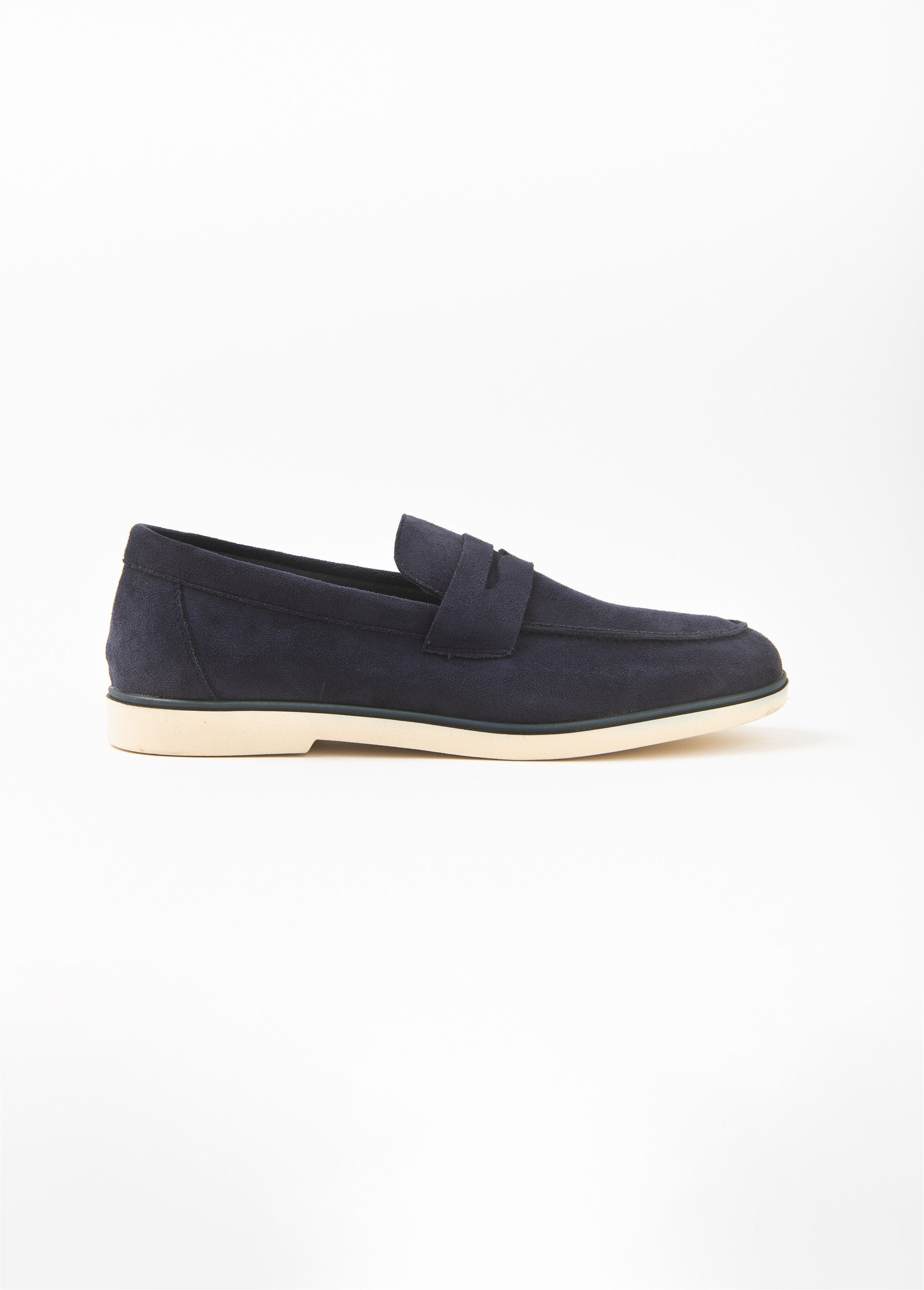 Men's_moccasins_with_contrasting_soles_Marine_DR1_slim