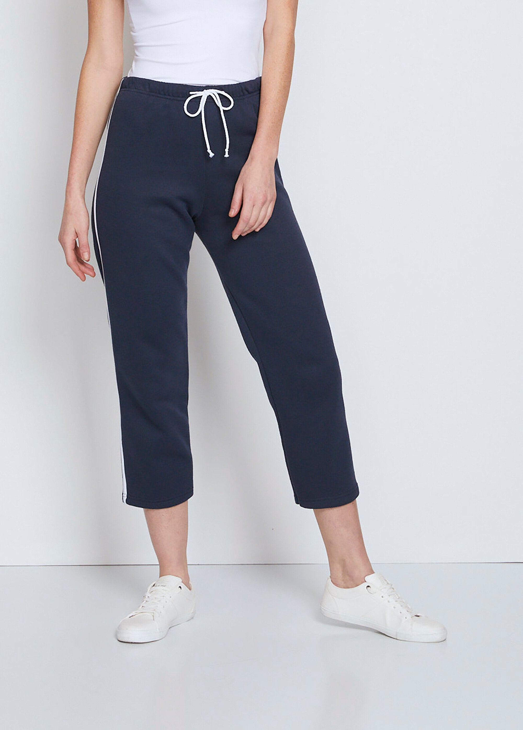 Cropped_lounge_pants_with_side_stripes_Marine_FA1_slim