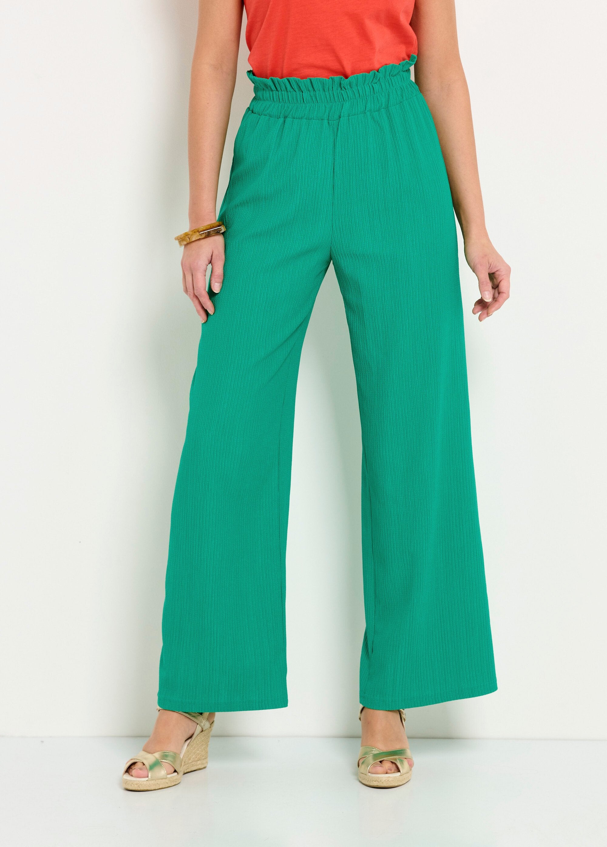 Green_wide_elasticated_waistband_trousers_with_raised_mesh_Green_FA1_slim