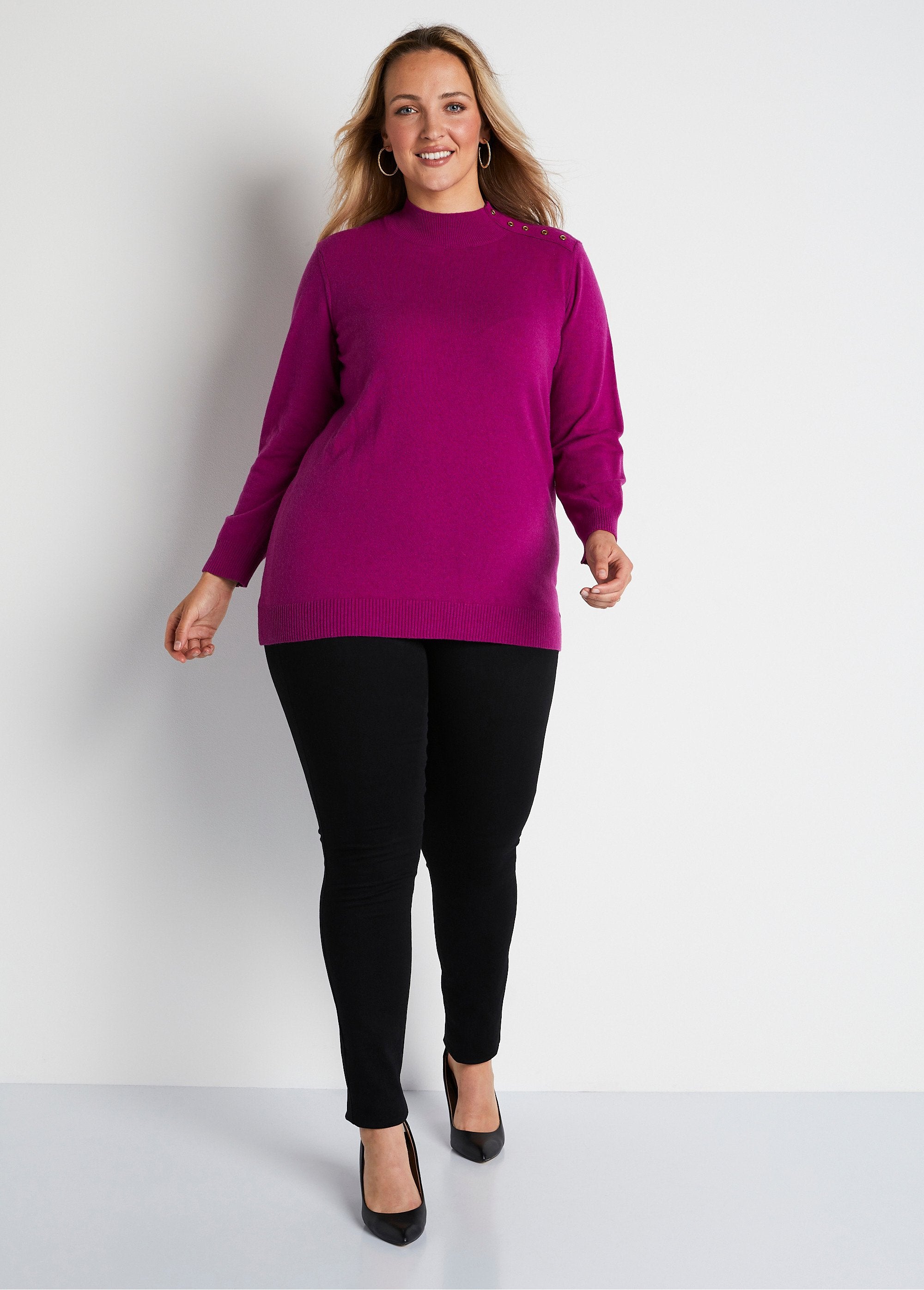 Sweater_with_recycled_fibers,_wool_and_cashmere_Cassis_SF1_curvy