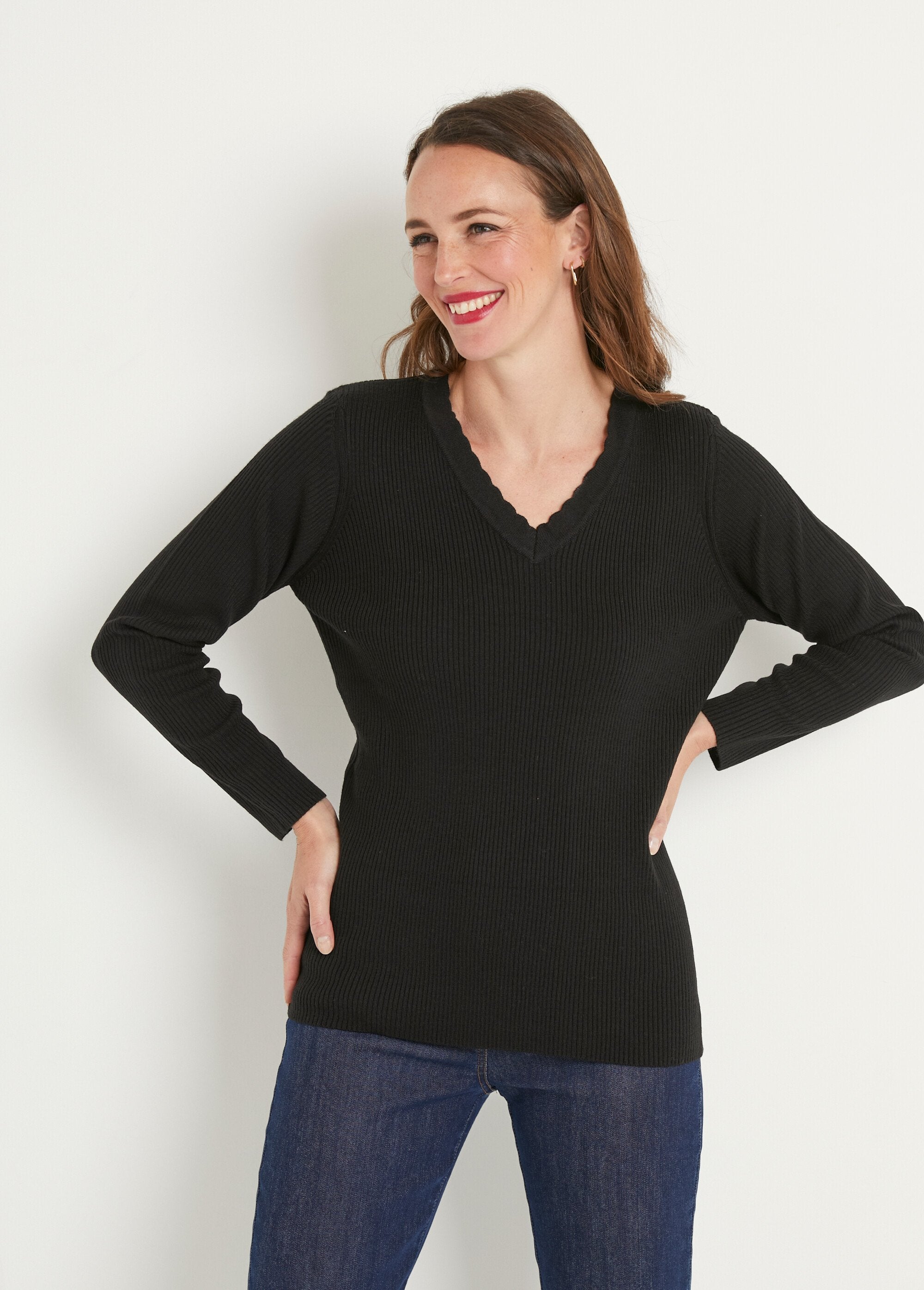 Slim-fit,_rib-knit_V-neck_sweater_Black_FA1_slim