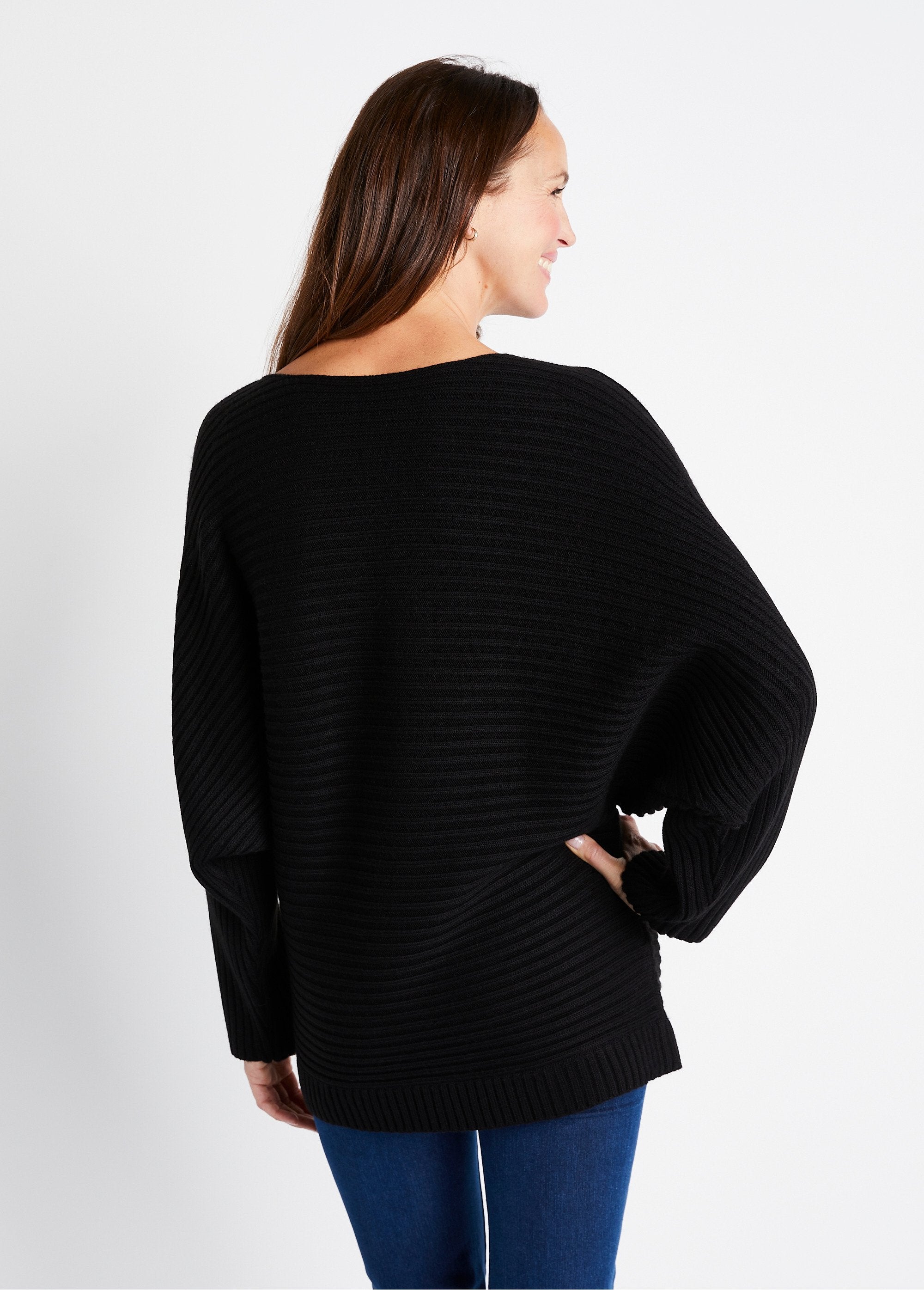 Ribbed_knit_sweater_with_batwing_sleeves_Black_DO1_slim